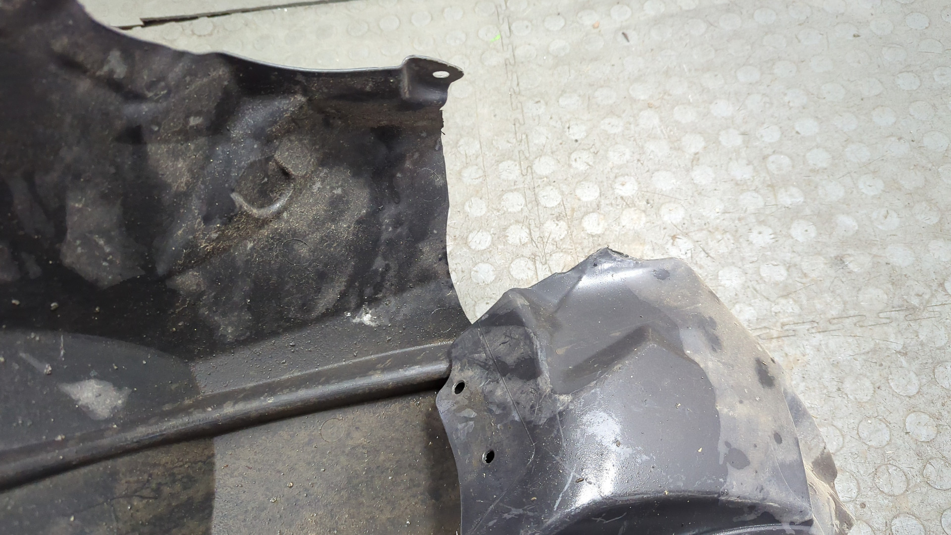 Локер передний левый