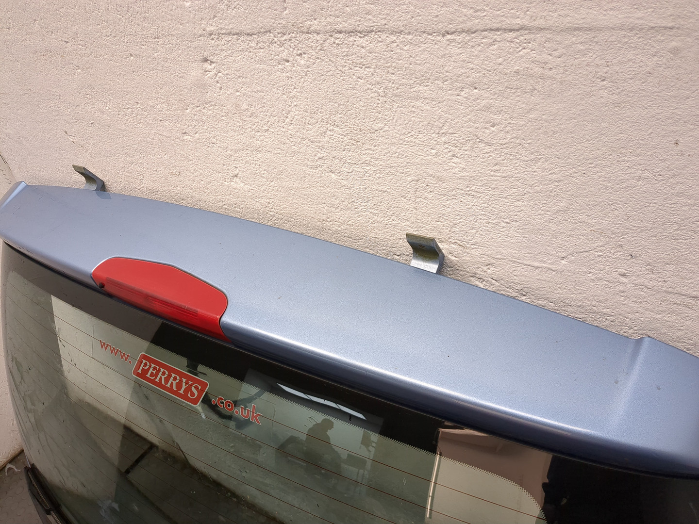 Дверь багажника