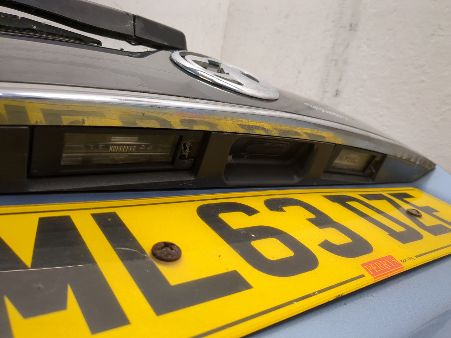 Дверь багажника