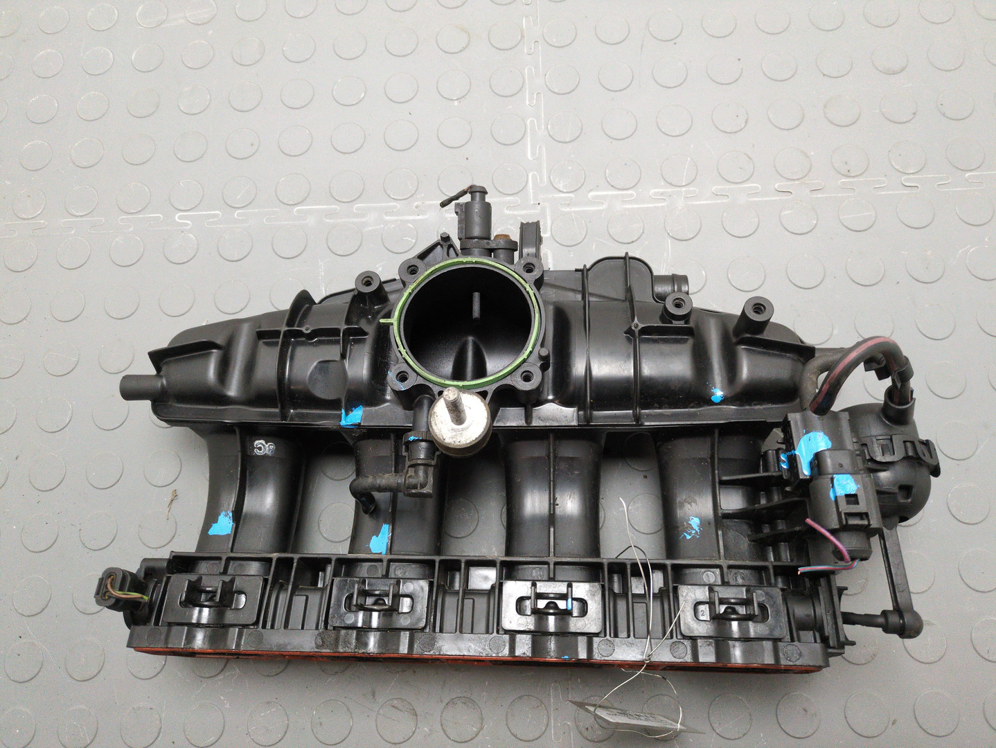 Коллектор впускной