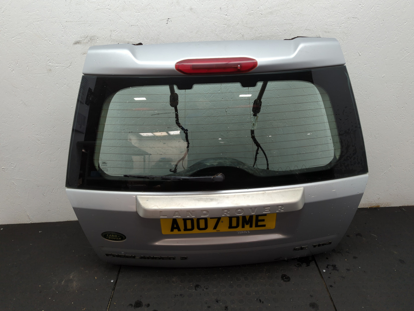 Дверь багажника