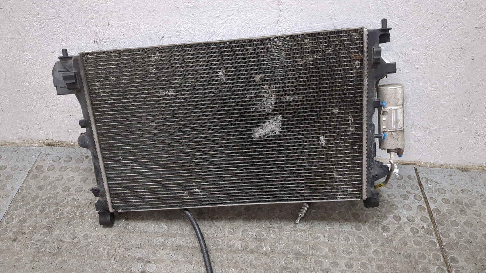 Радиатор охлаждения двигателя основной