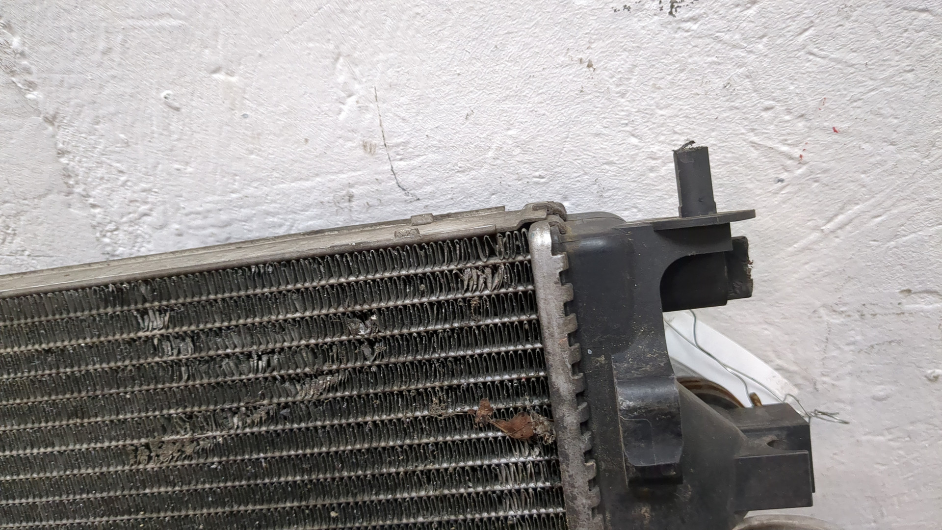 Радиатор охлаждения двигателя основной