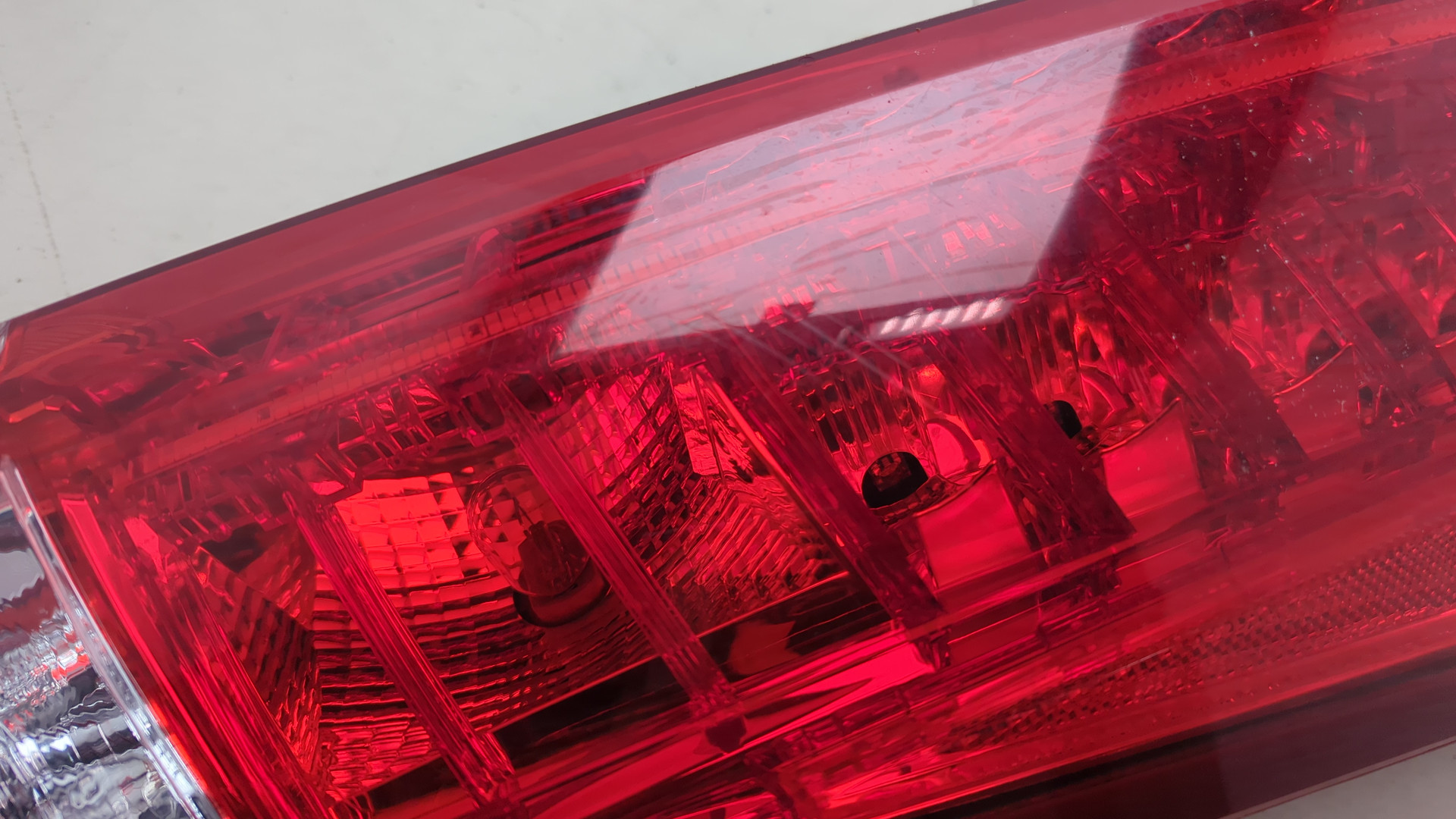 Фонарь задний правый