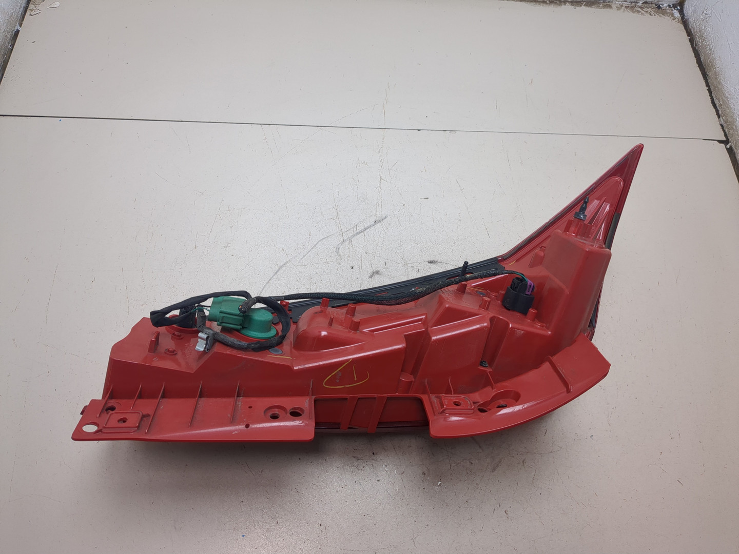 Фонарь задний правый