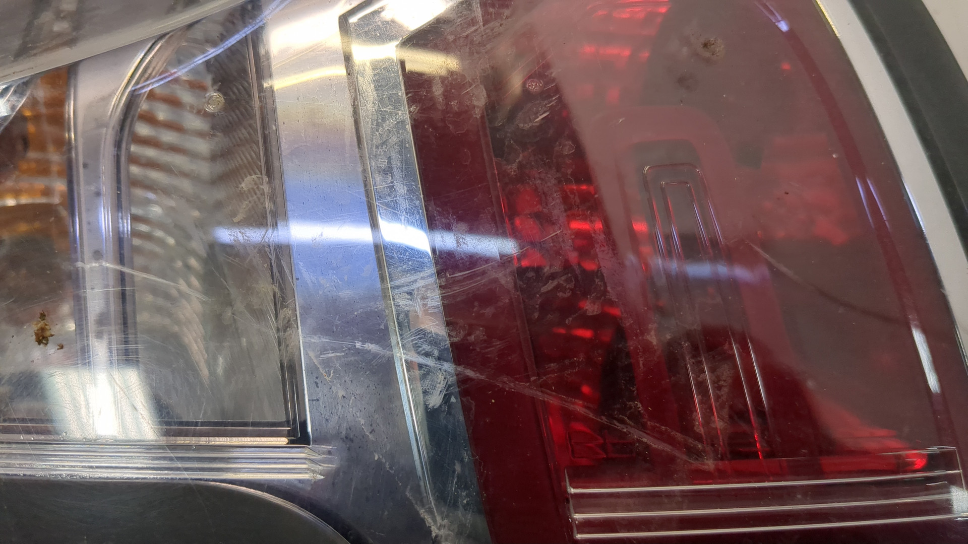 Фонарь задний правый