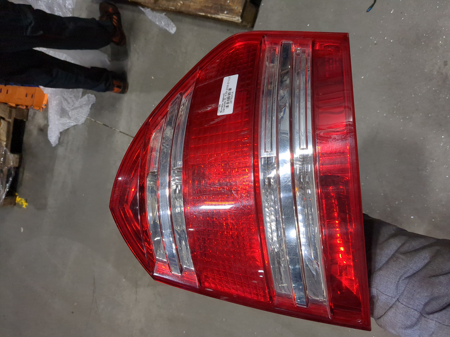 Фонарь задний правый