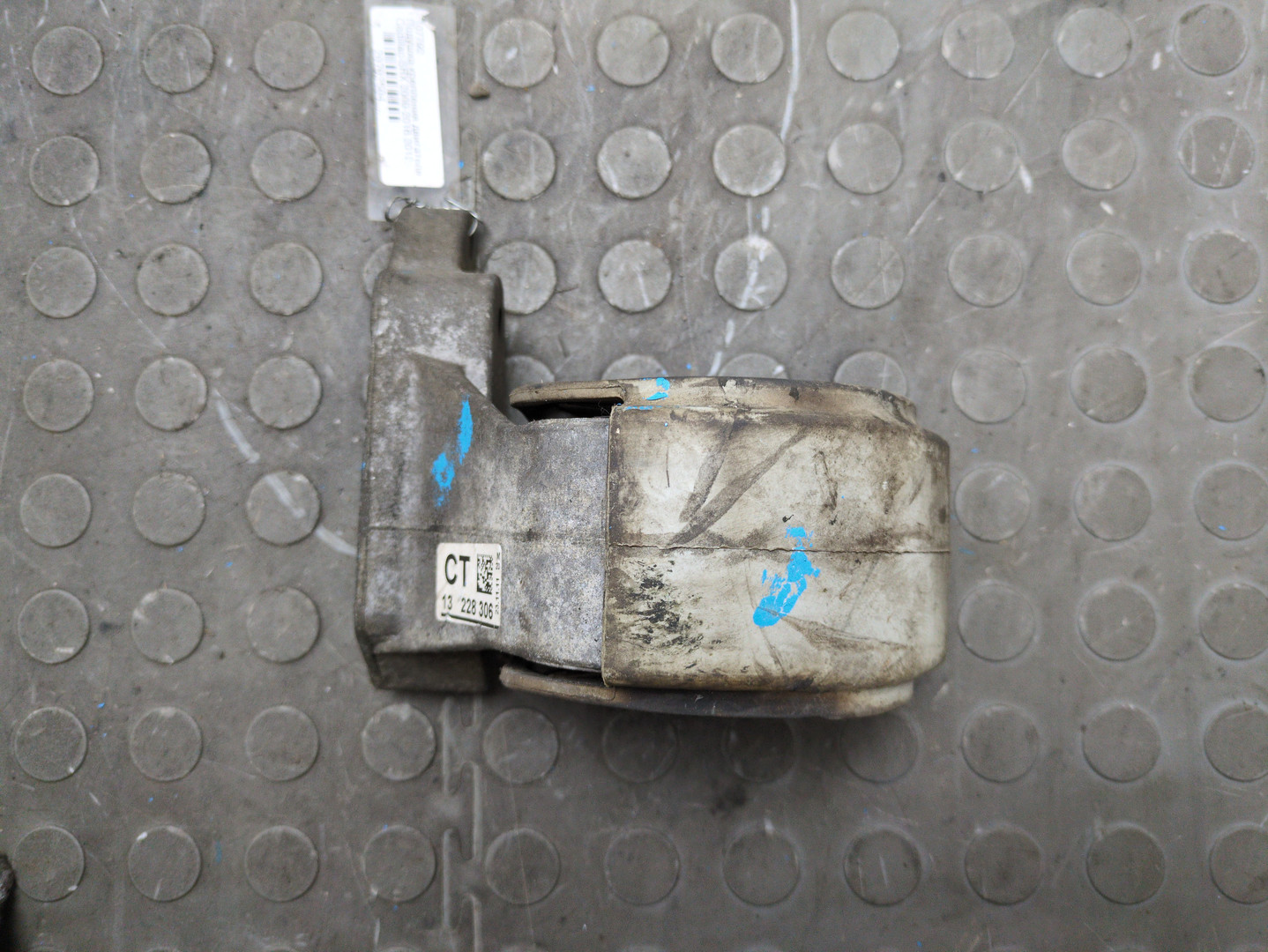 Опора двигателя