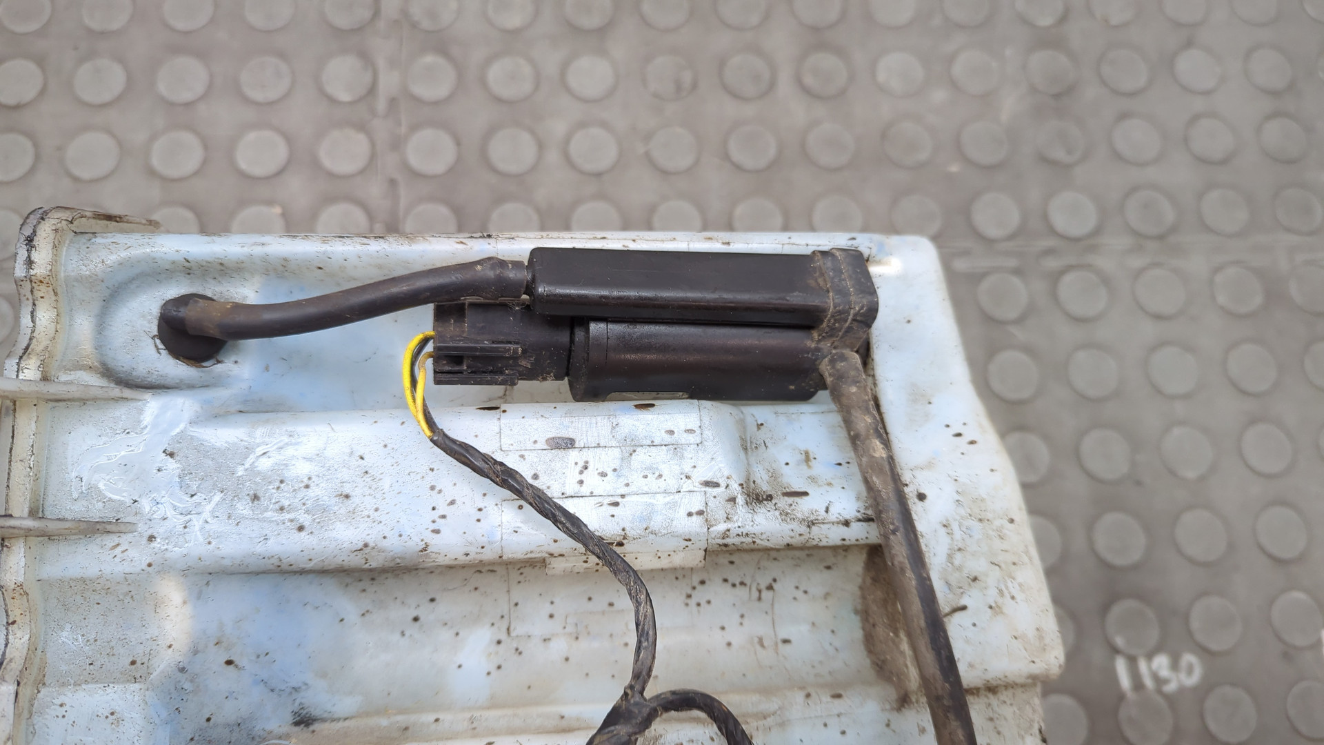 Бачок омывателя лобового стекла