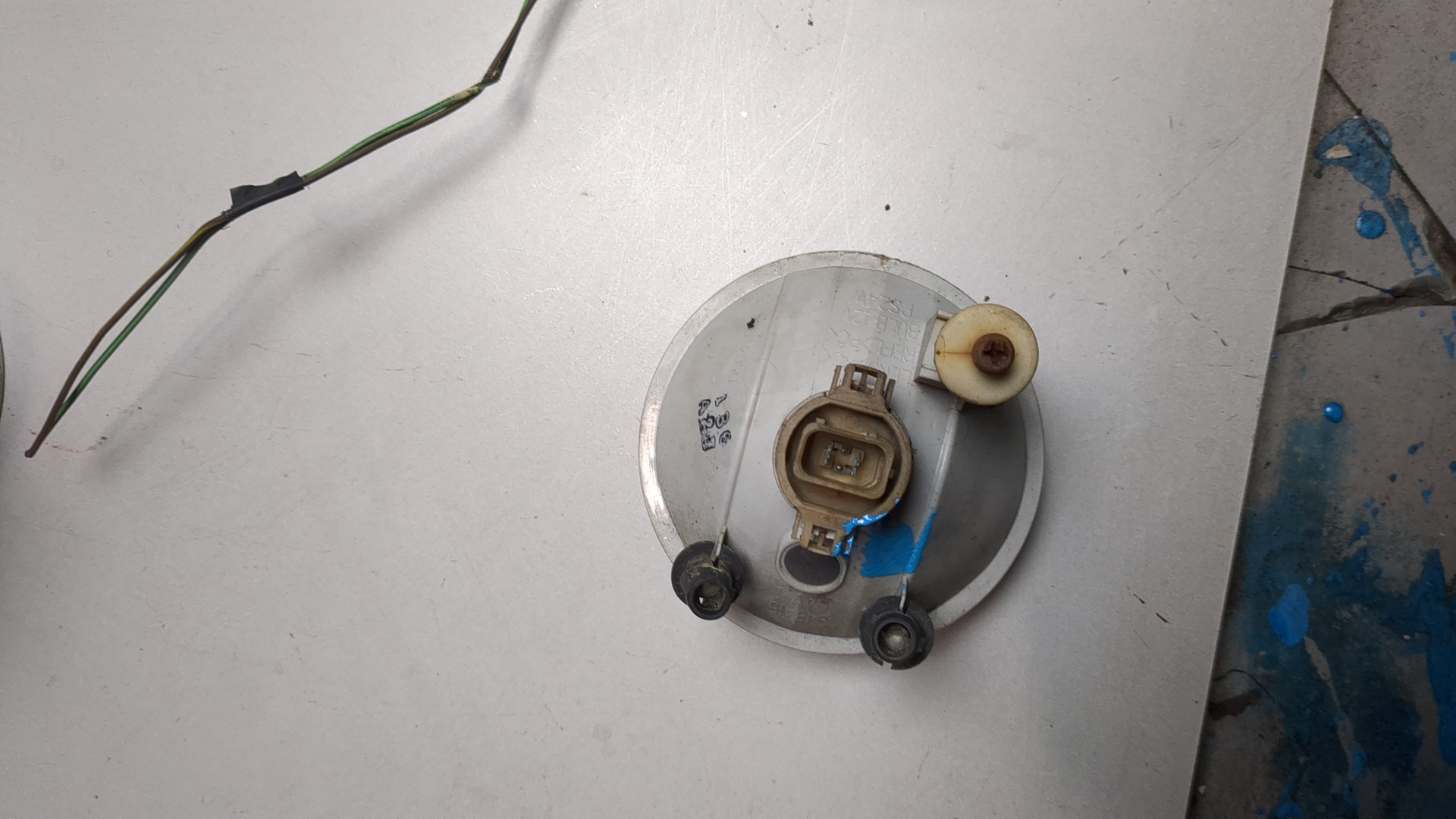 Фара противотуманная левая