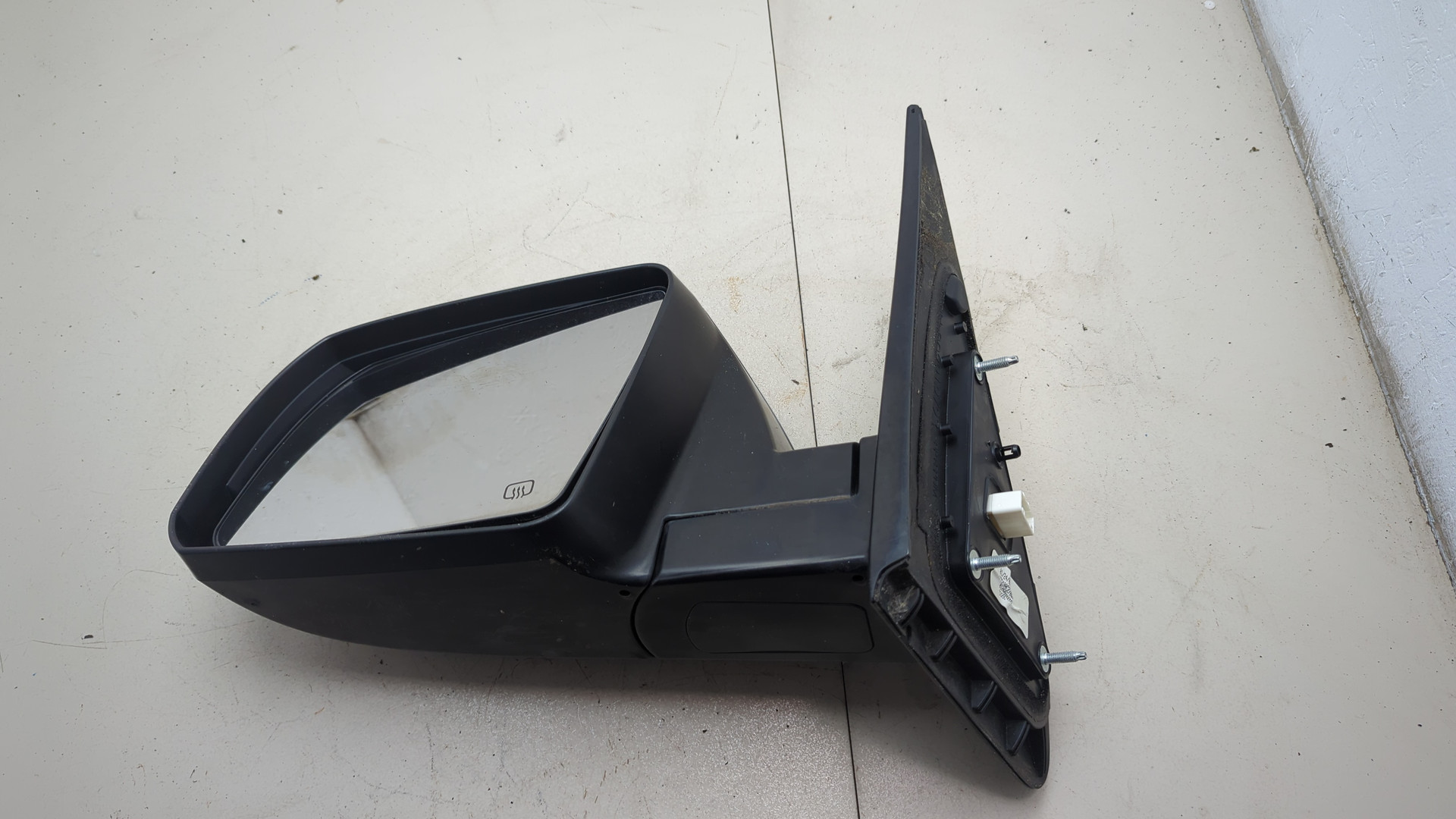 Зеркало левое электрическое