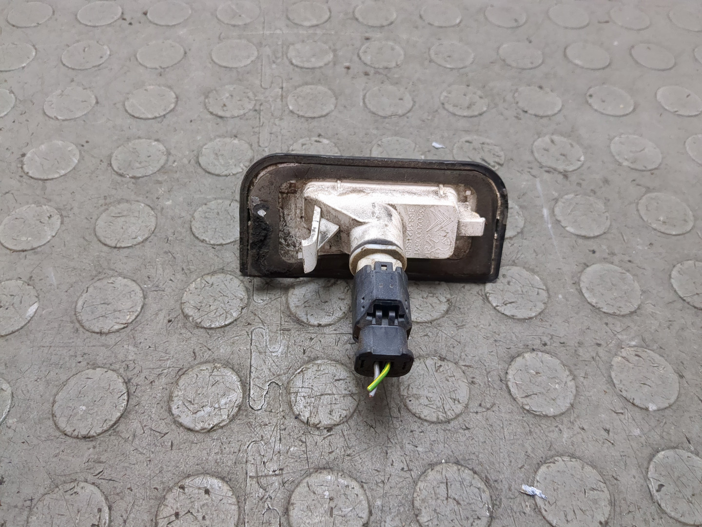 Фонарь подсветки номера