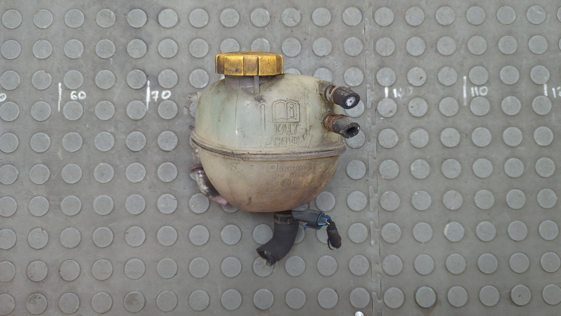 Бачок расширительный