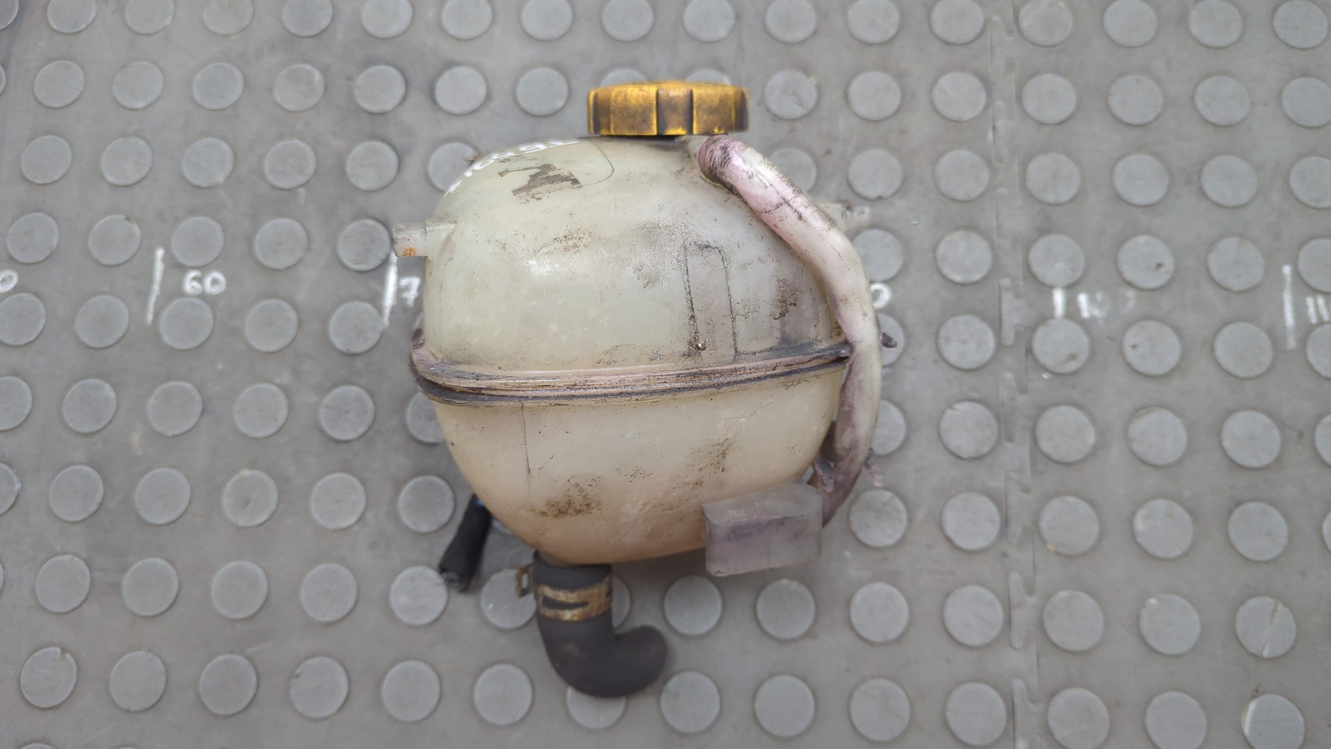 Бачок расширительный