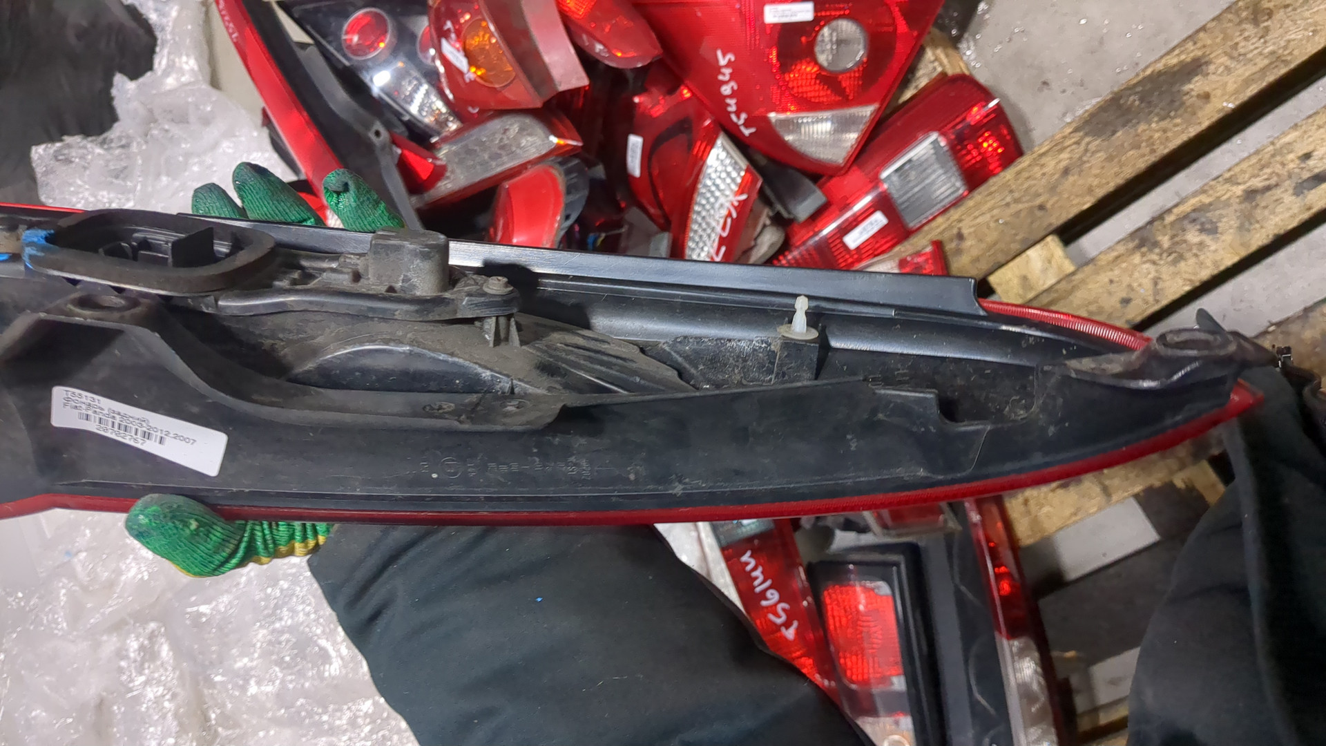 Фонарь задний правый