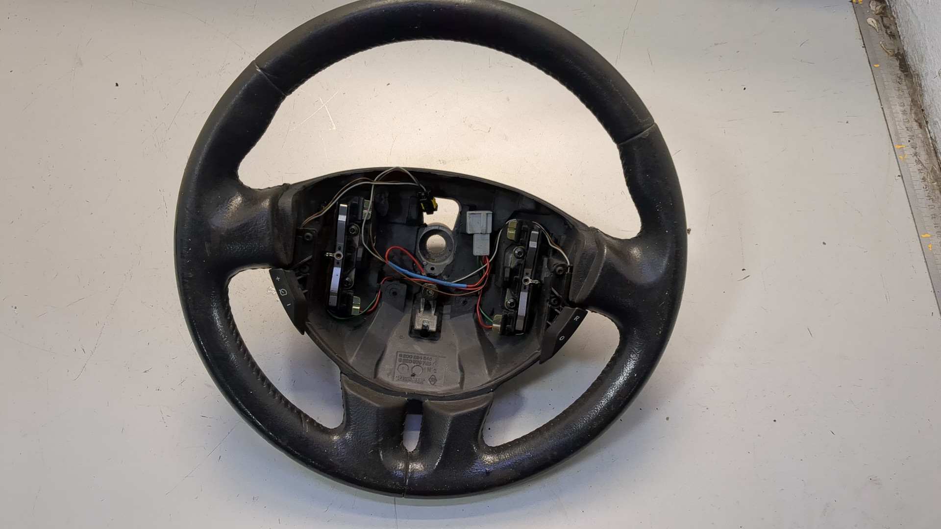 Рулевое колесо (руль)