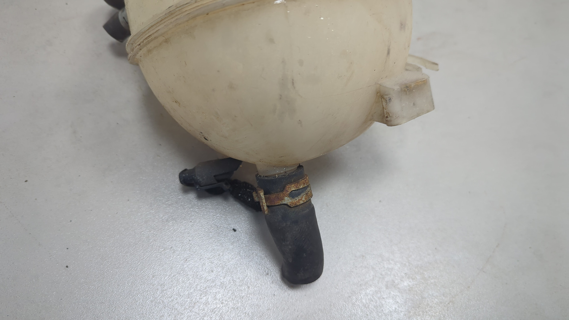 Бачок расширительный