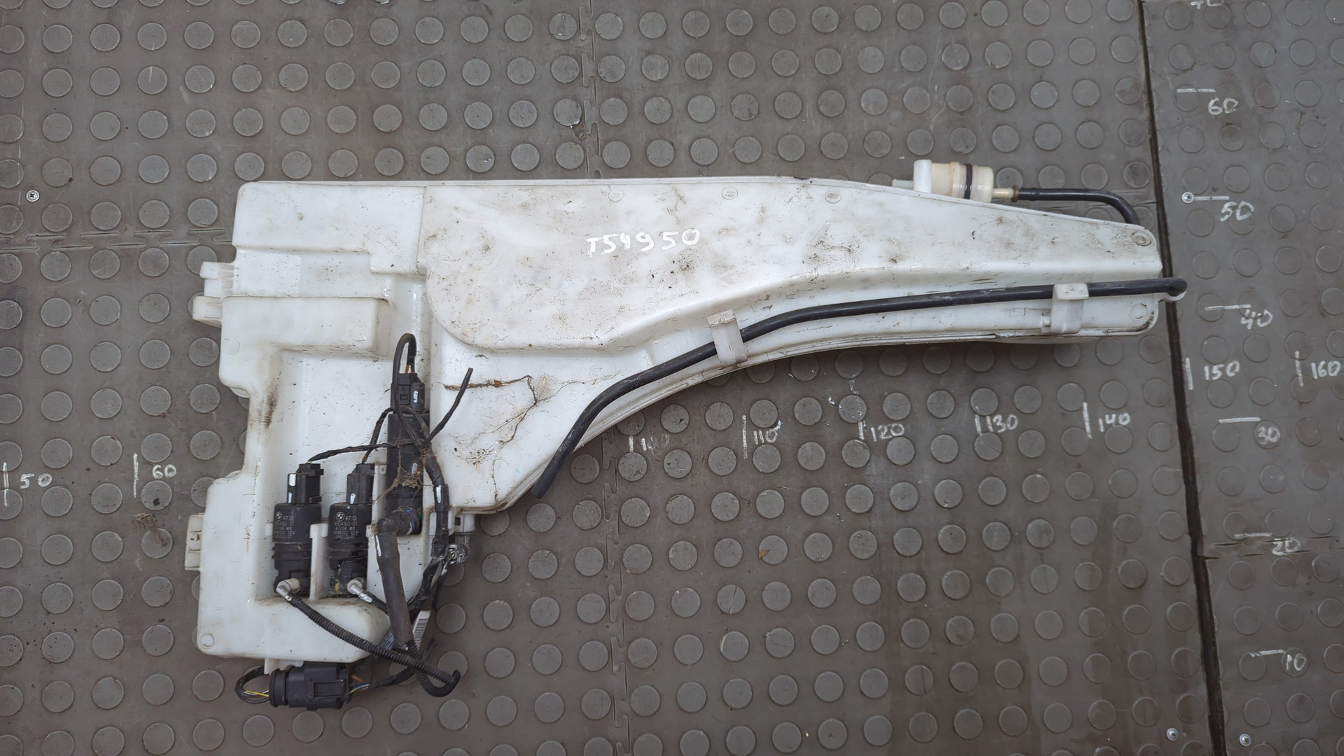 Бачок омывателя лобового стекла