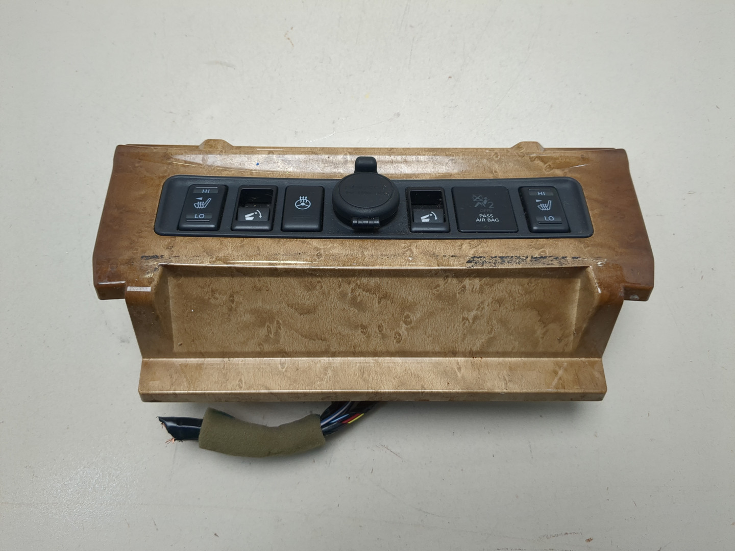 Кнопка обогрева сидений