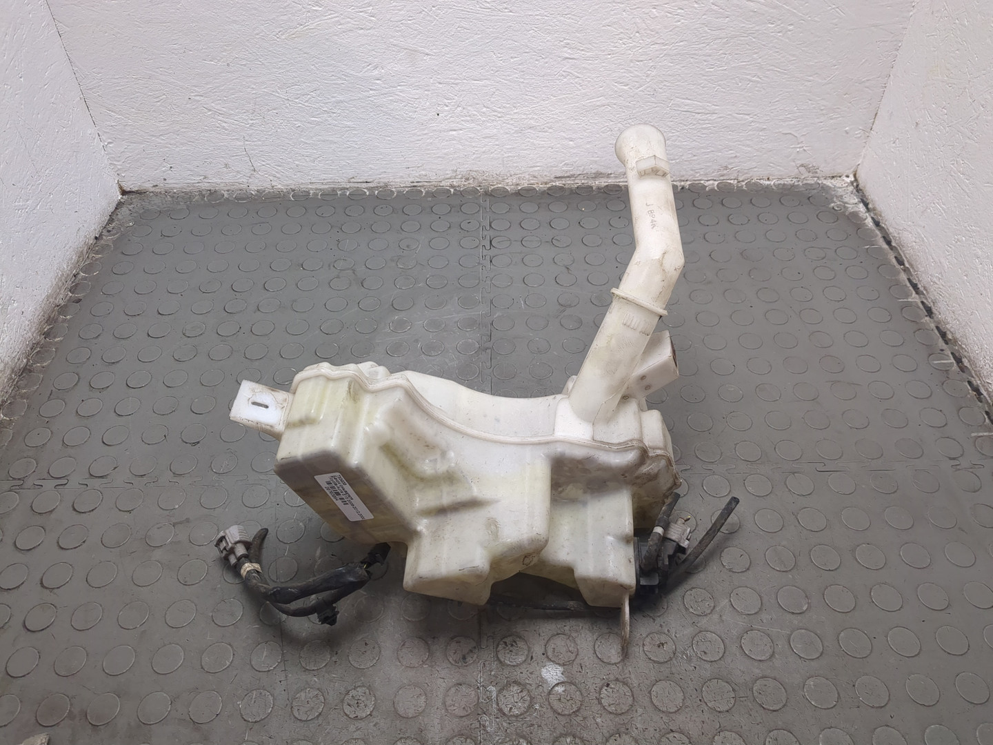 Бачок омывателя лобового стекла