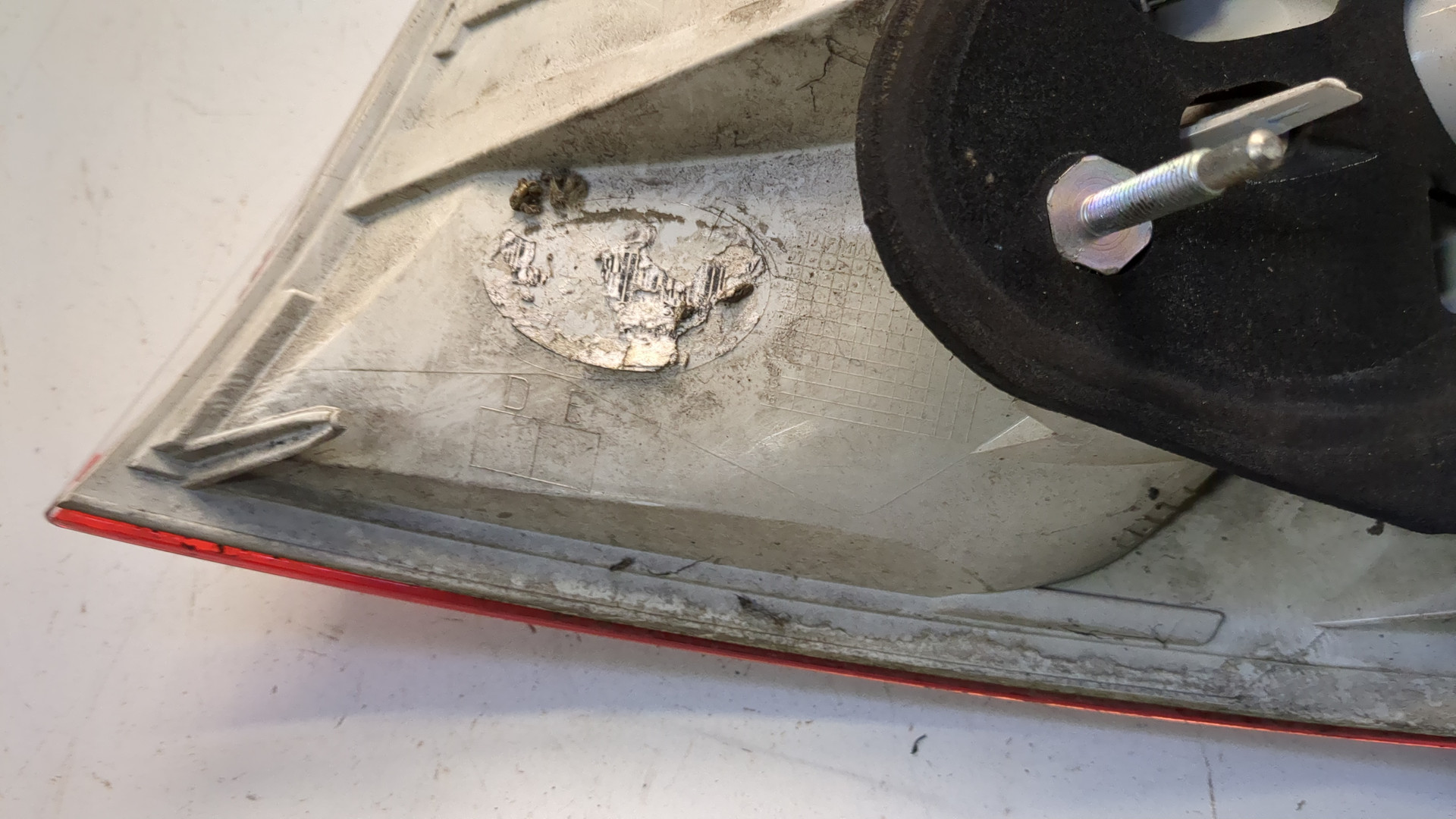 Фонарь задний левый