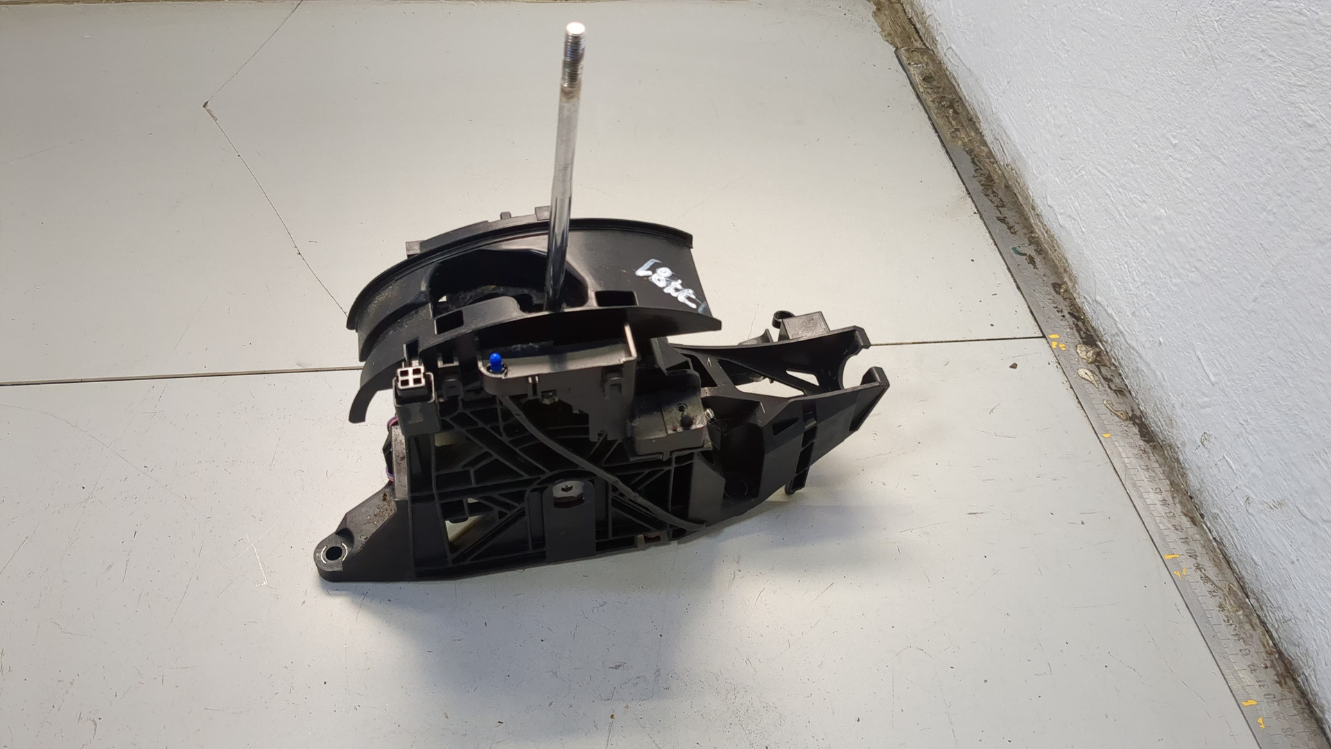 Кулиса МКПП / АКПП