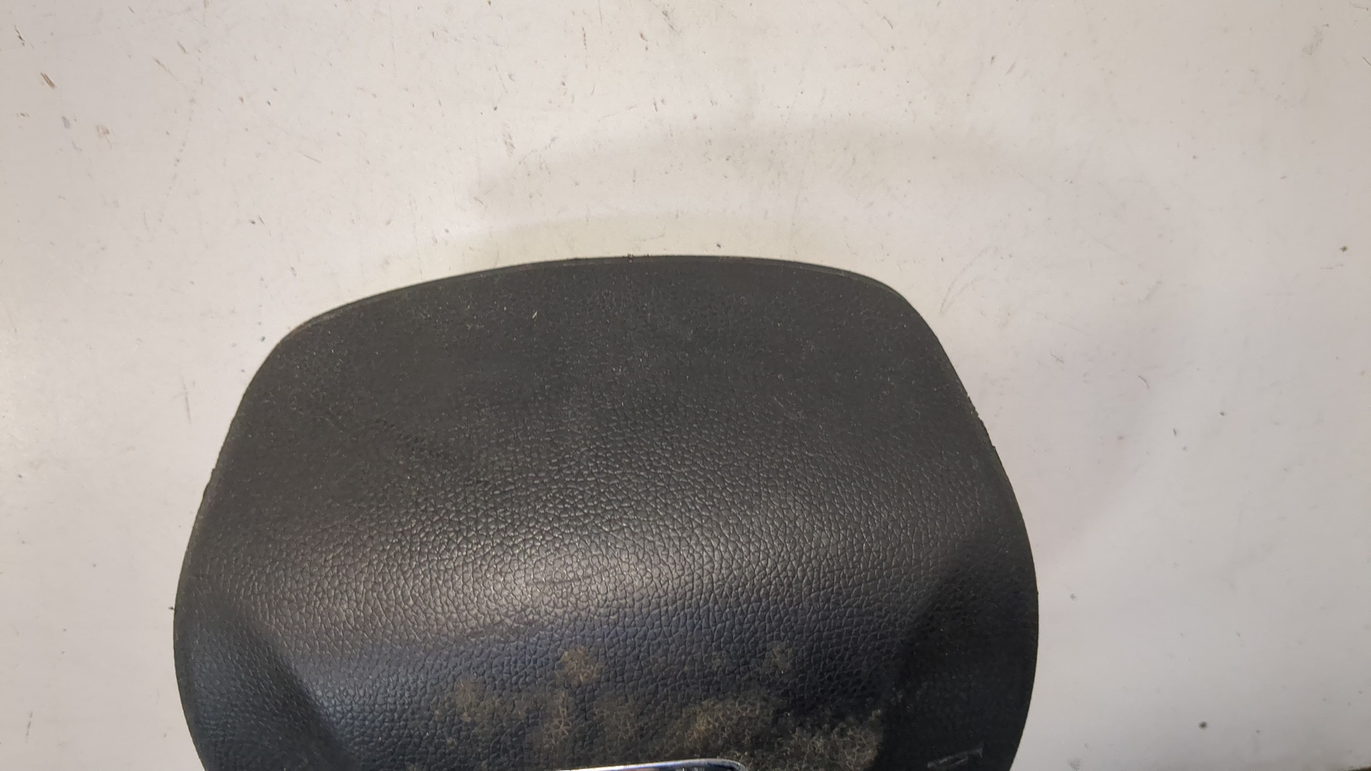 Подушка безопасности в рулевое колесо