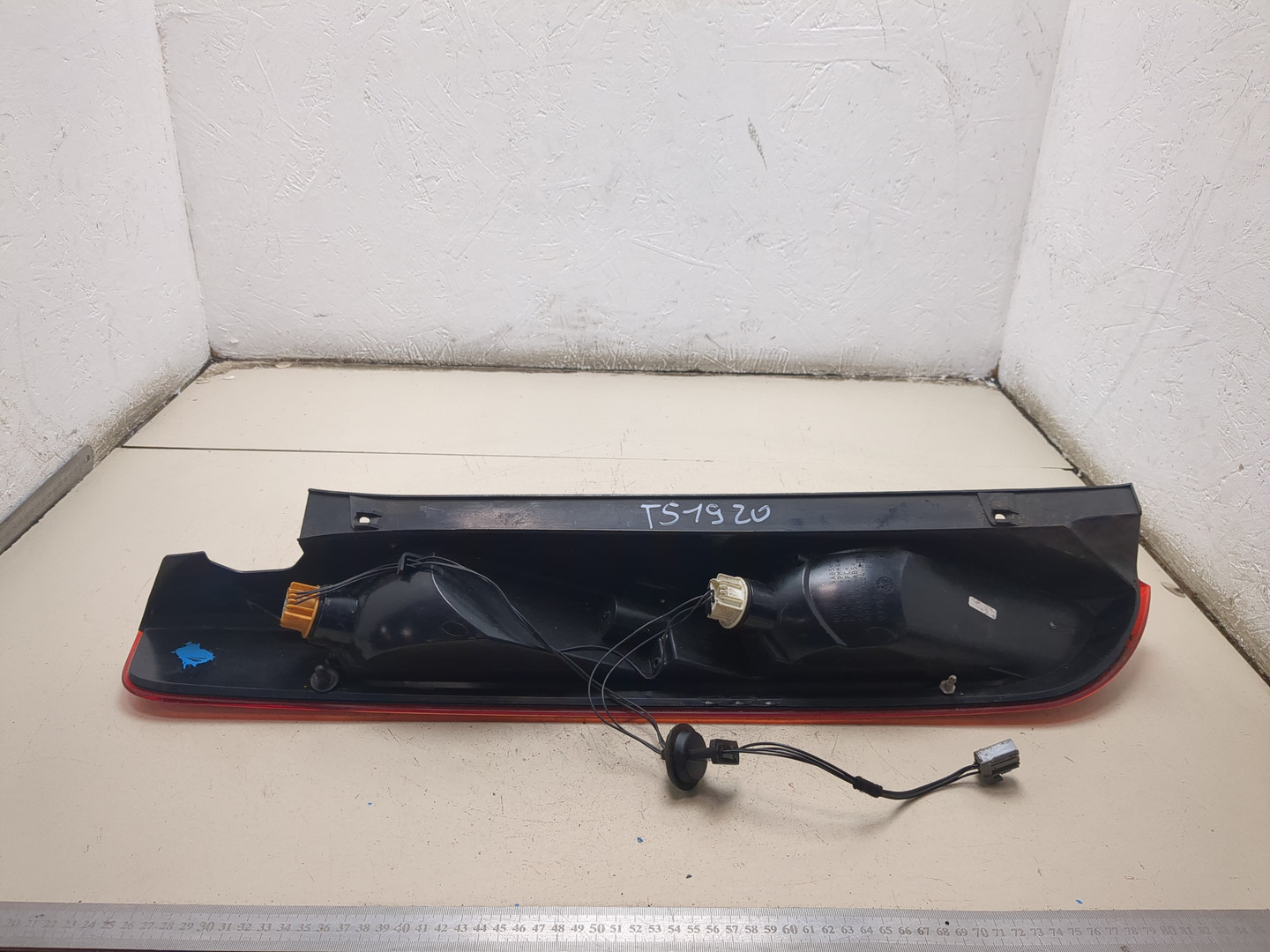 Фонарь задний правый