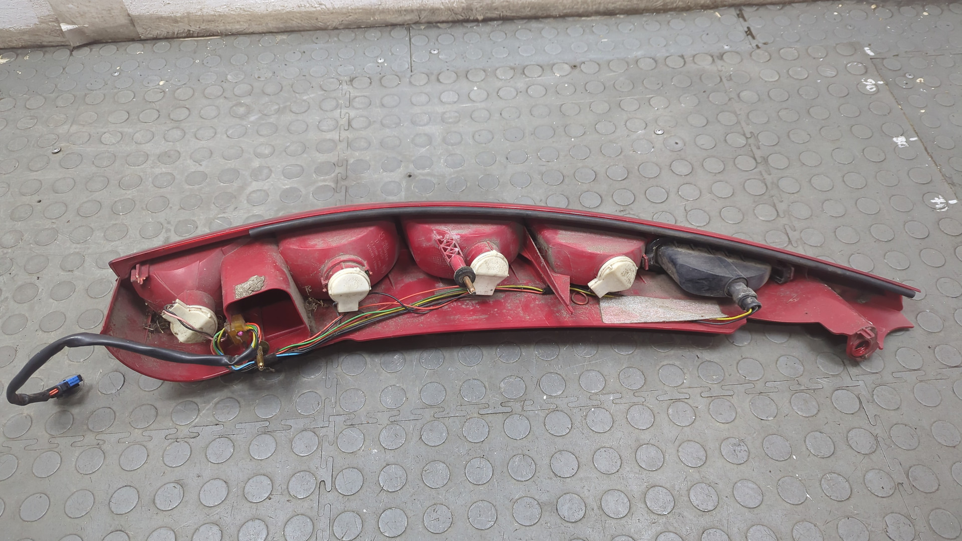 Фонарь задний правый