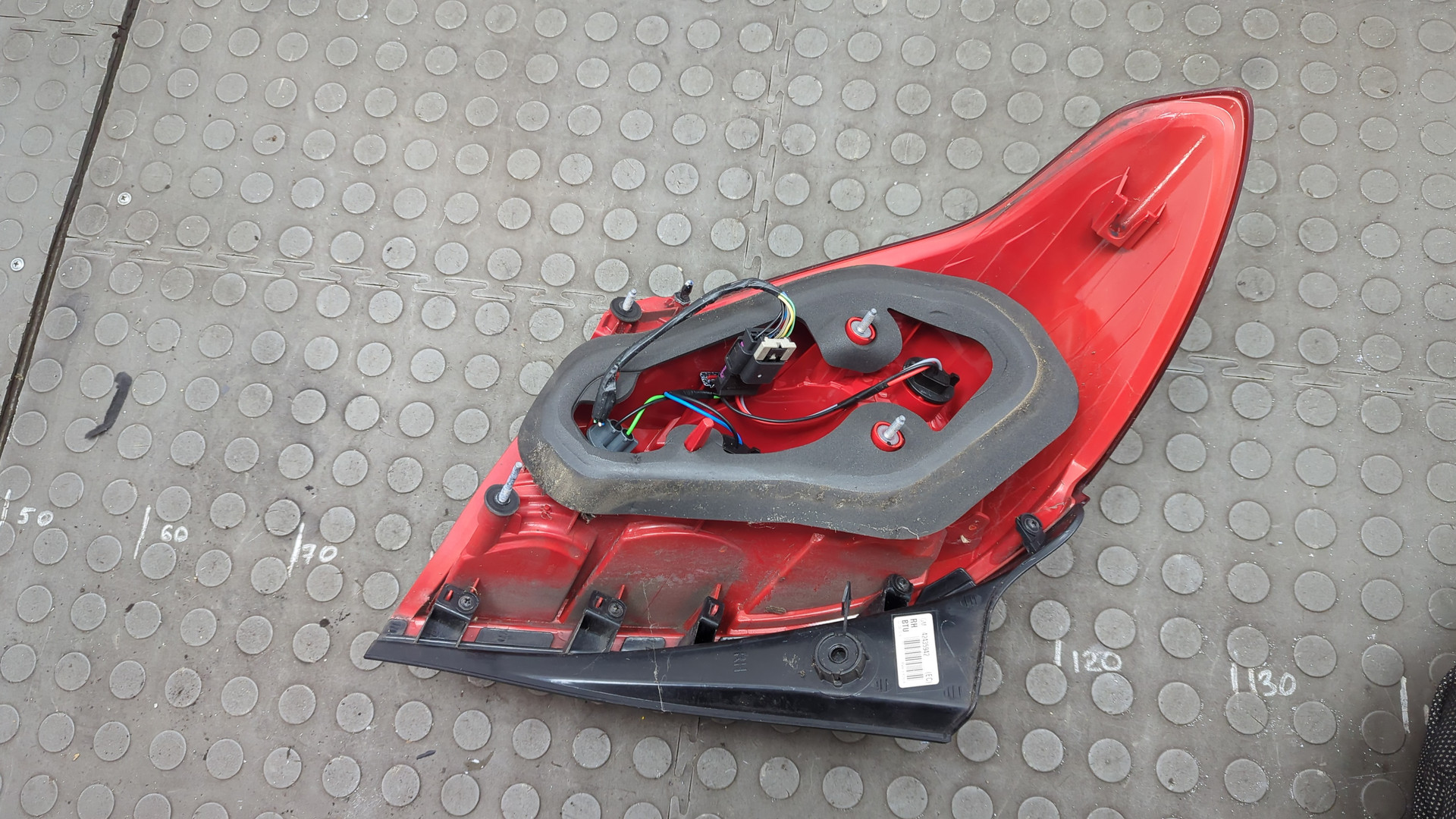 Фонарь задний правый