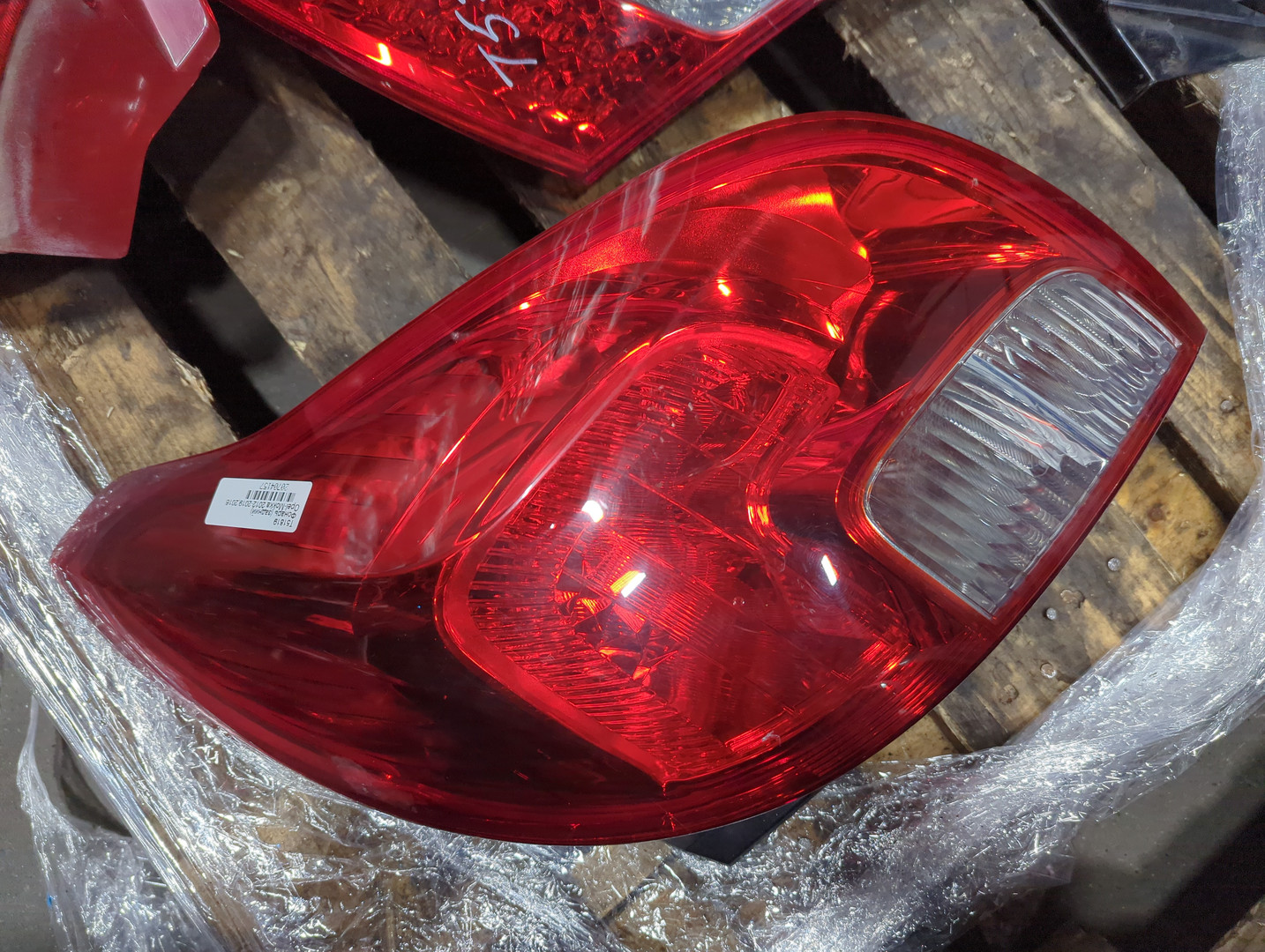 Фонарь задний правый