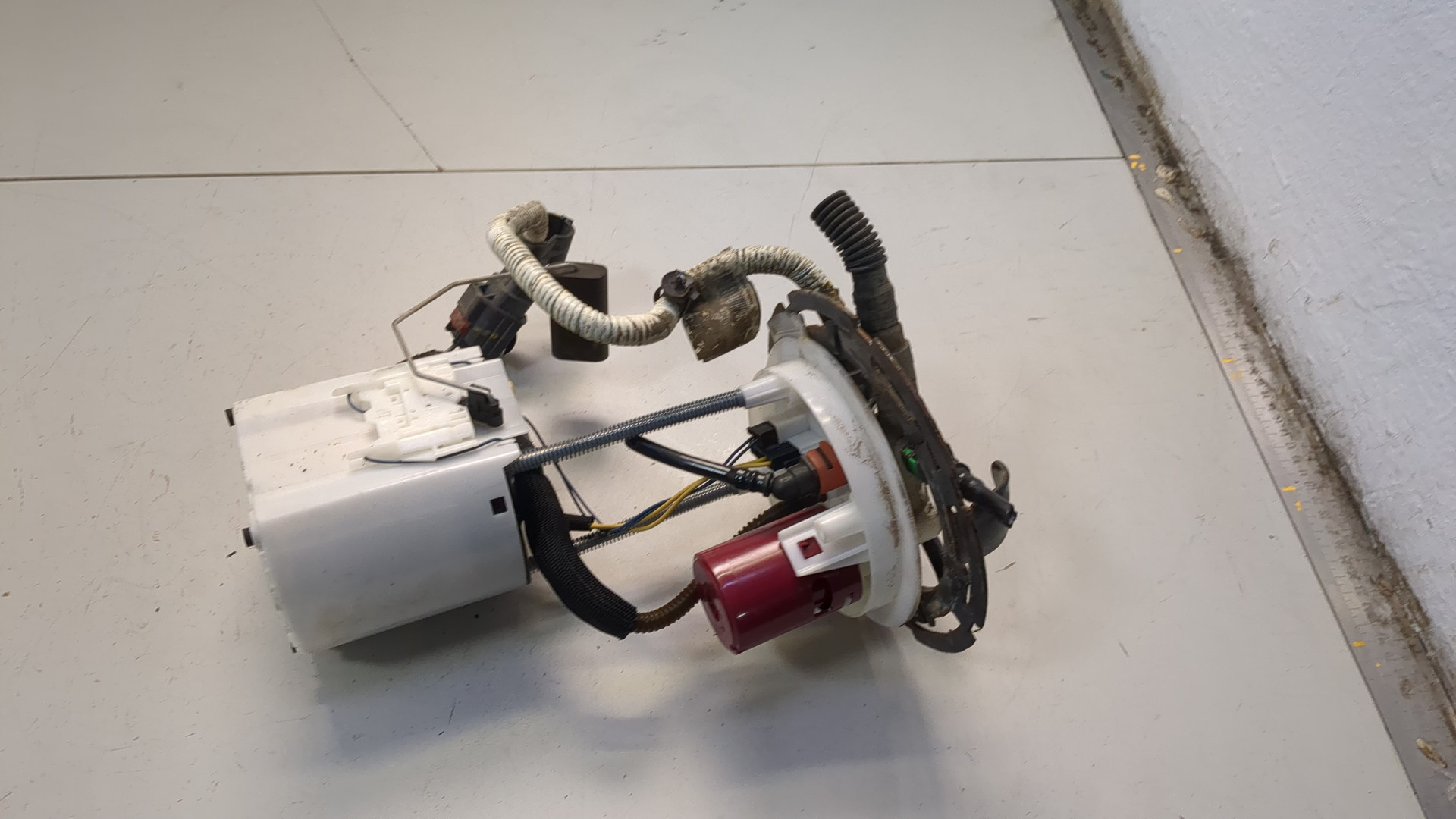 Насос топливный электрический