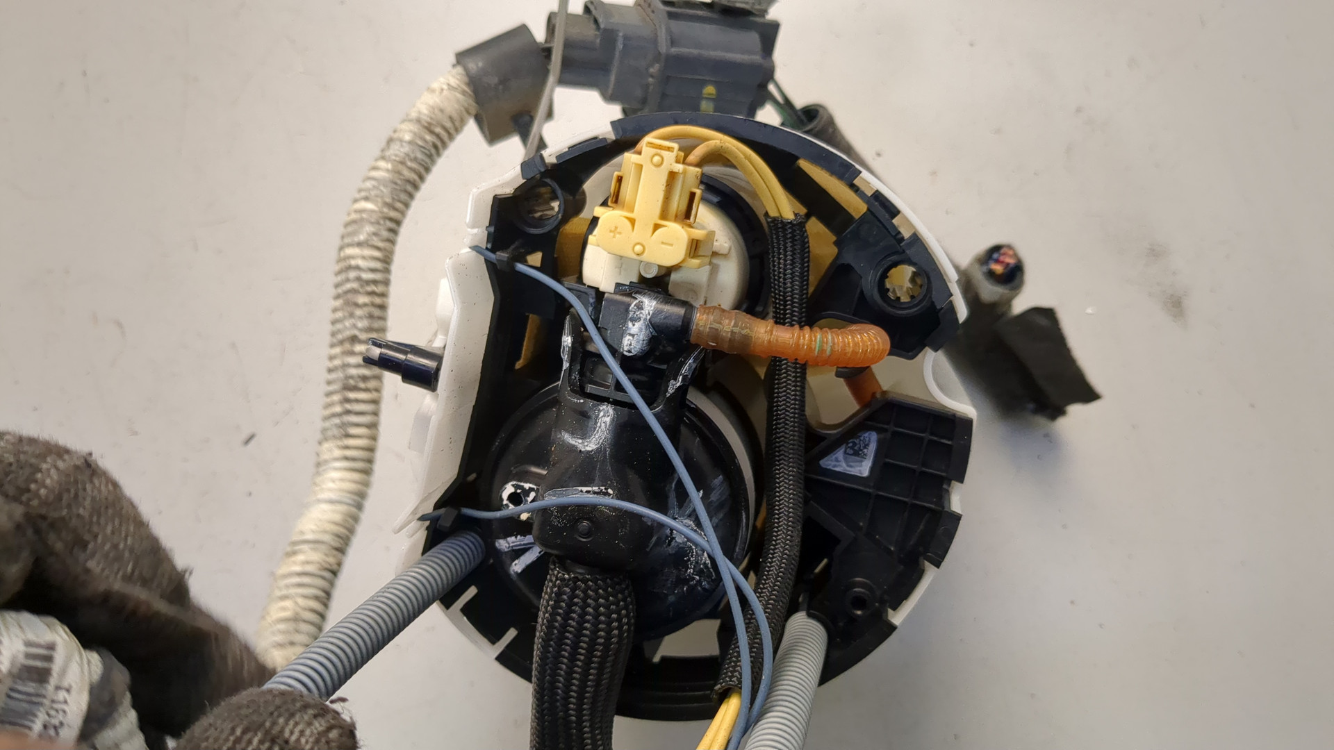 Насос топливный электрический