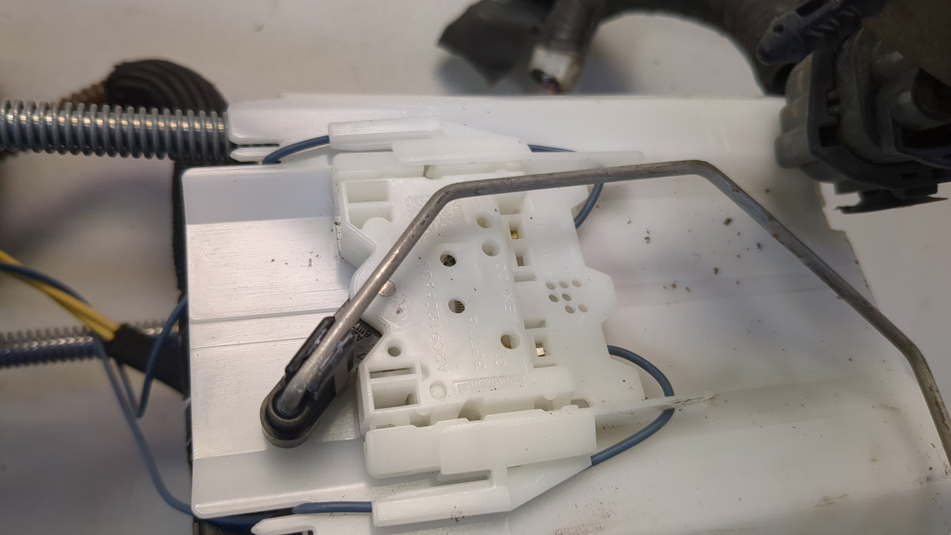 Насос топливный электрический