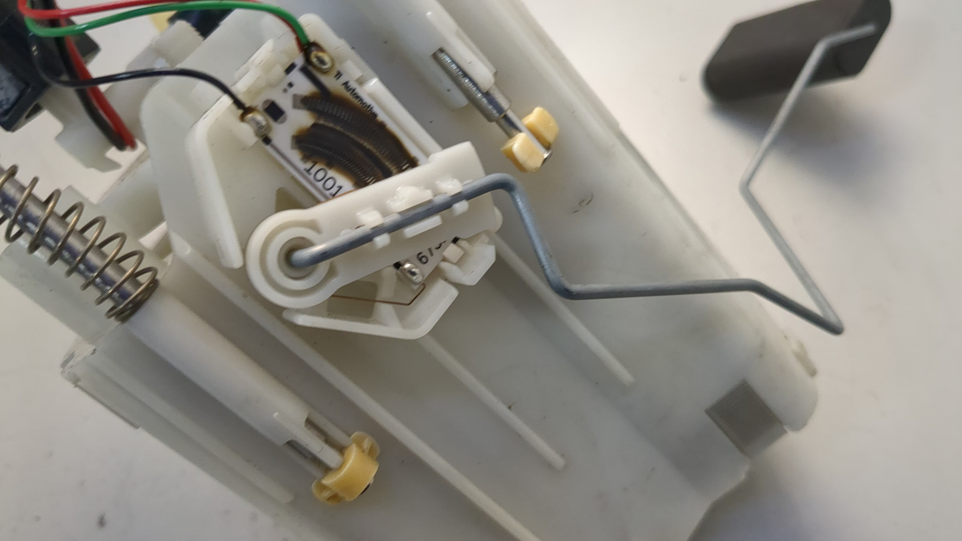 Насос топливный электрический