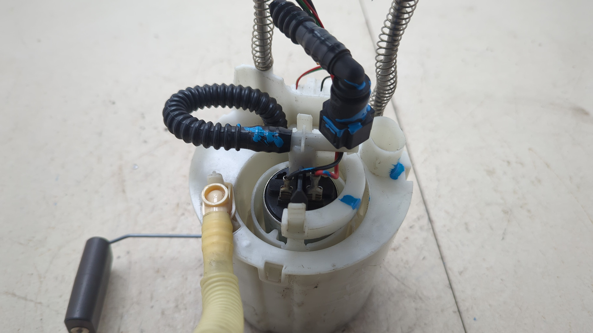 Насос топливный электрический