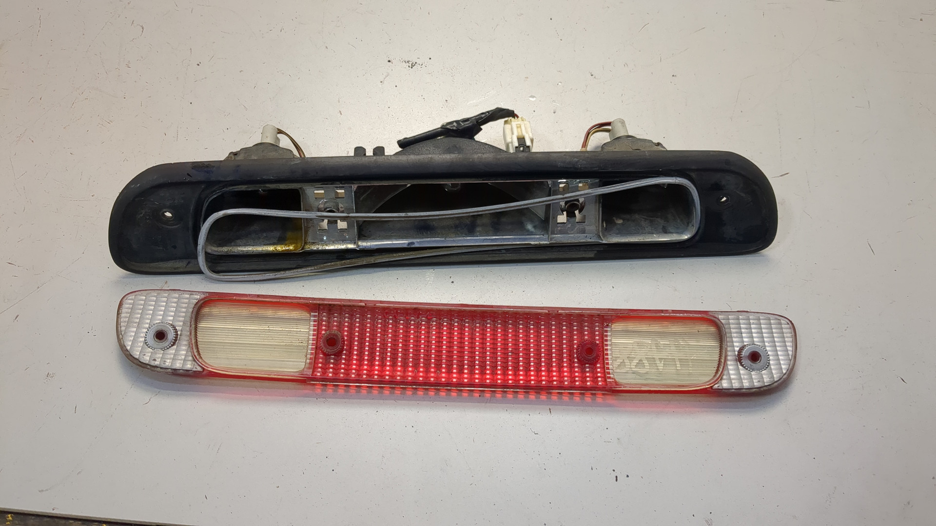 Фонарь задний (стоп сигнал)