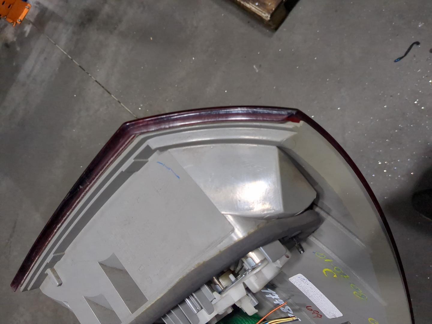 Фонарь задний левый