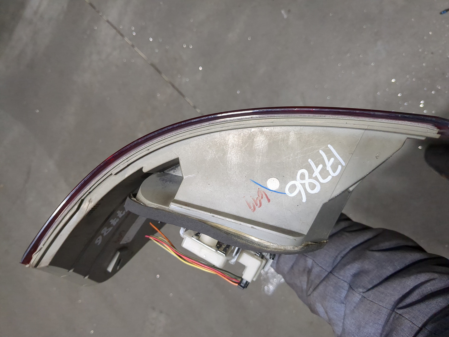 Фонарь задний левый