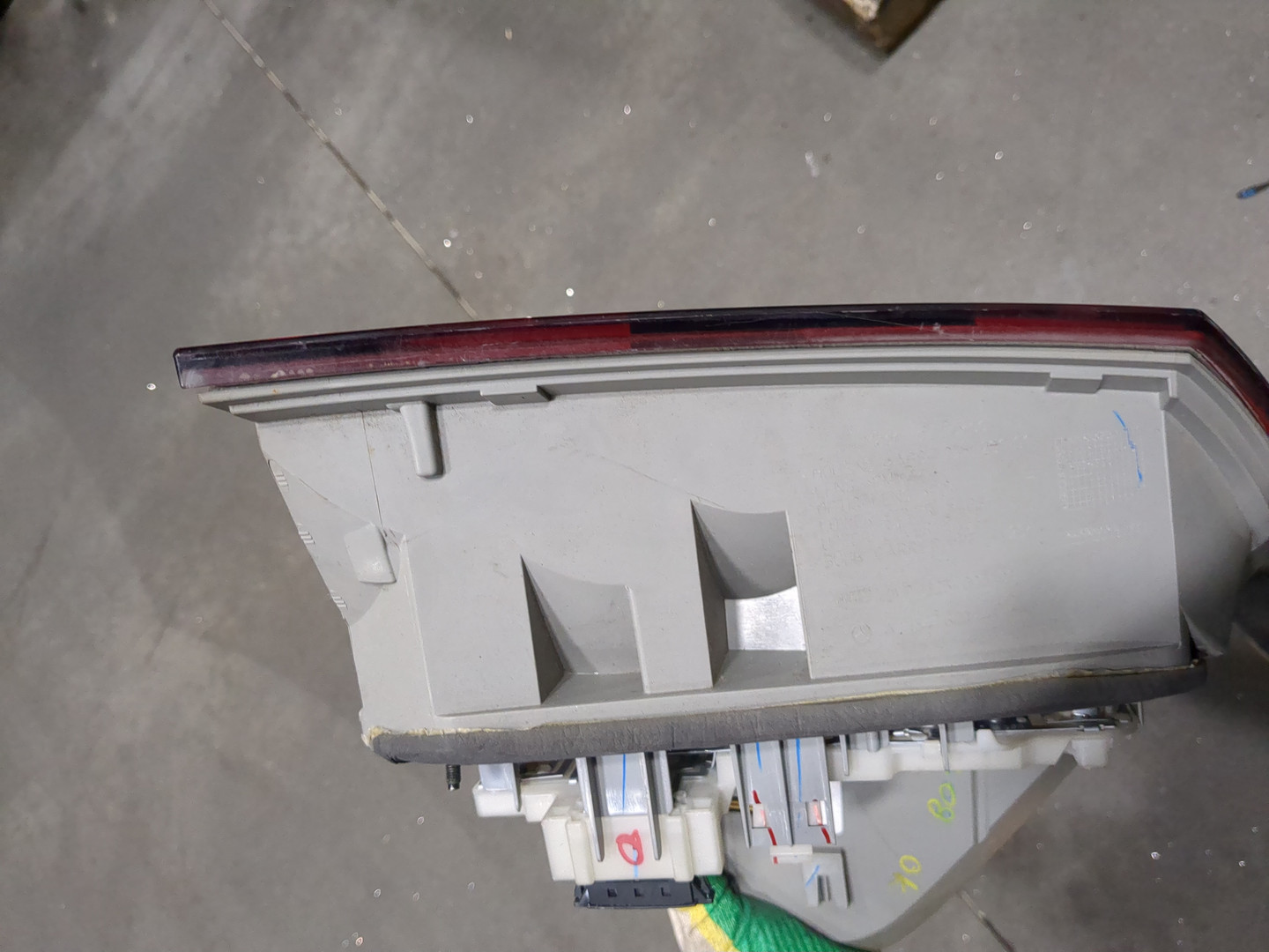 Фонарь задний левый