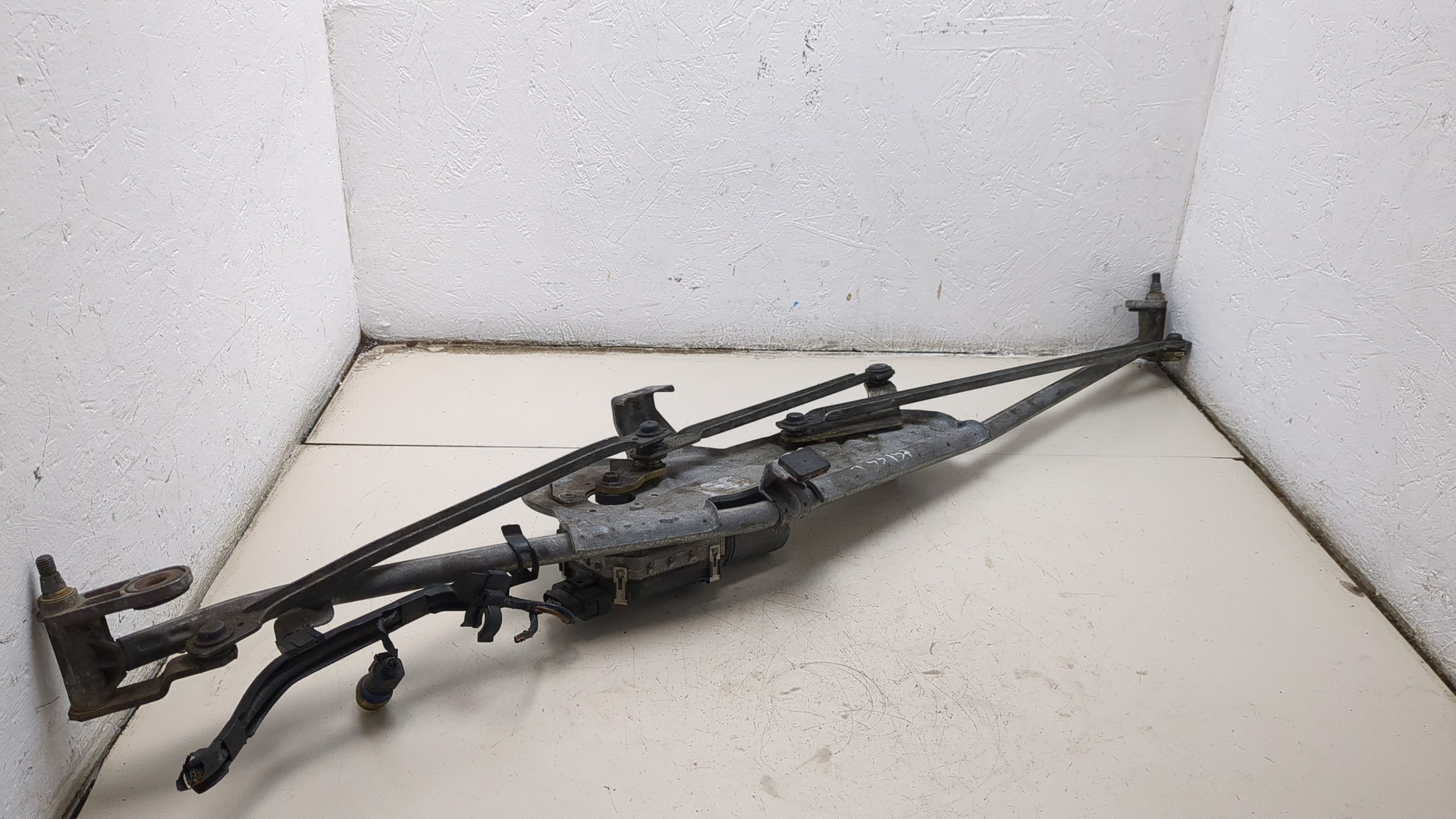 Трапеция стеклоочистителей