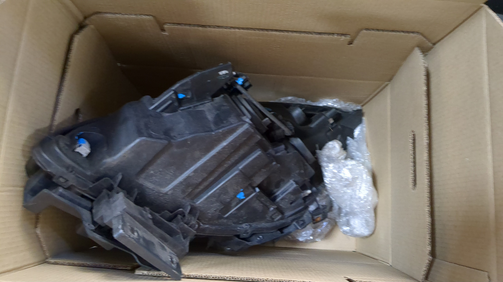 Фара правая