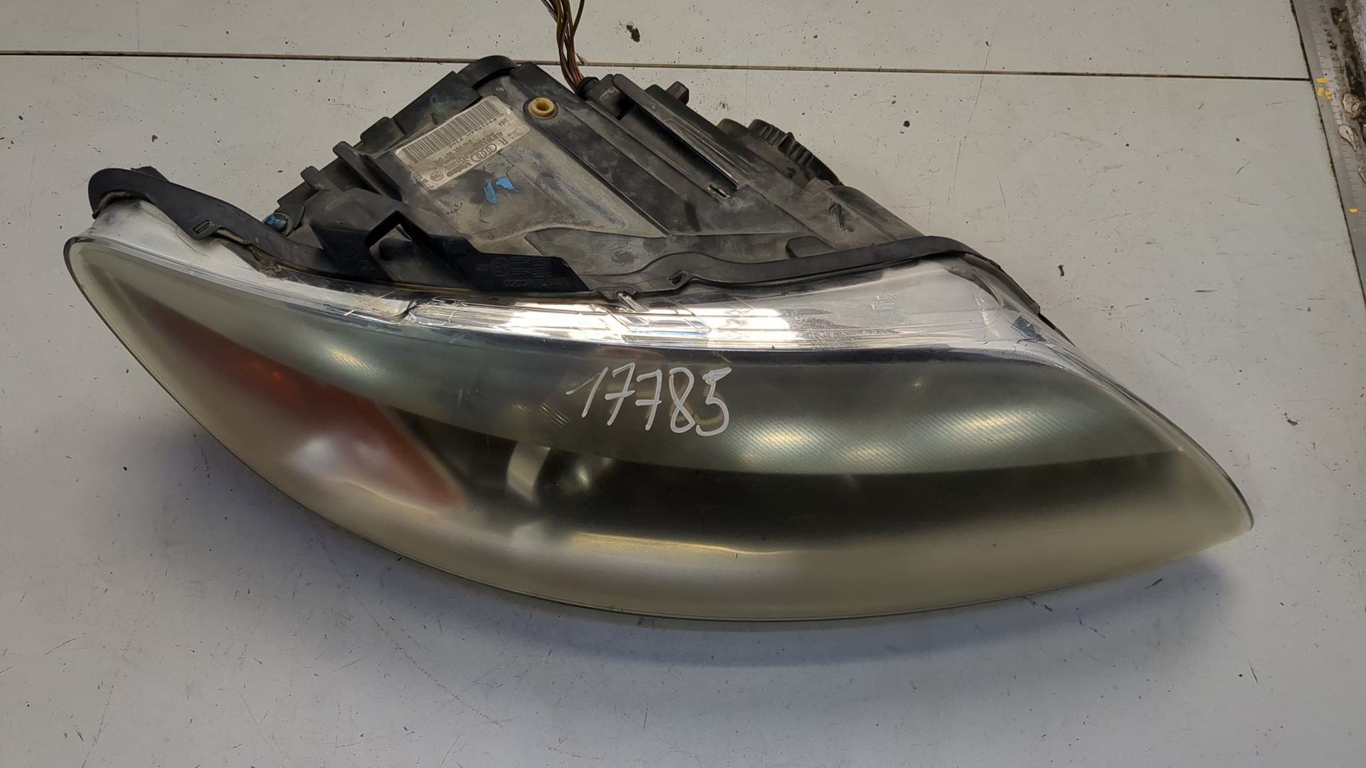 Фара правая