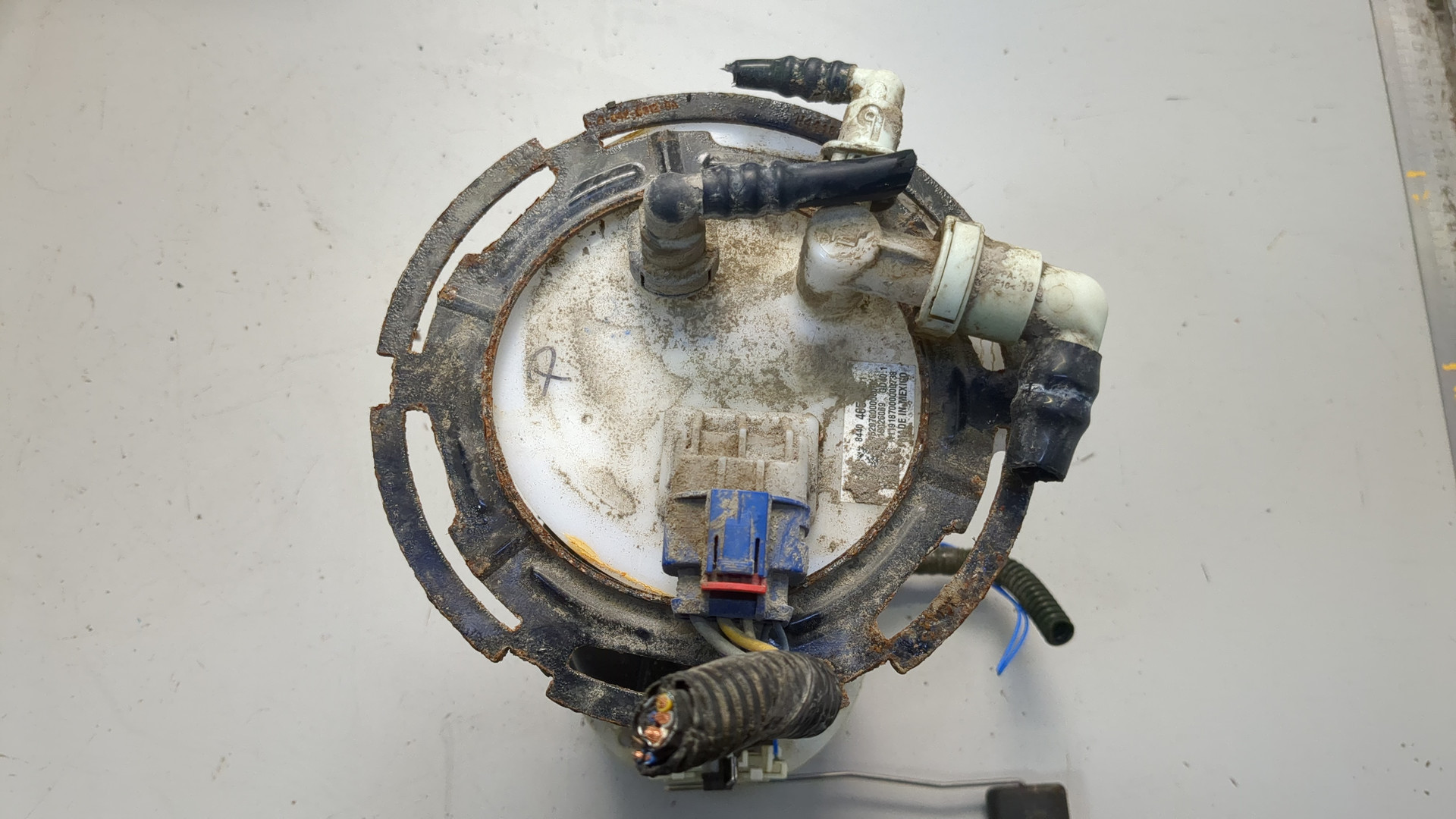 Насос топливный электрический