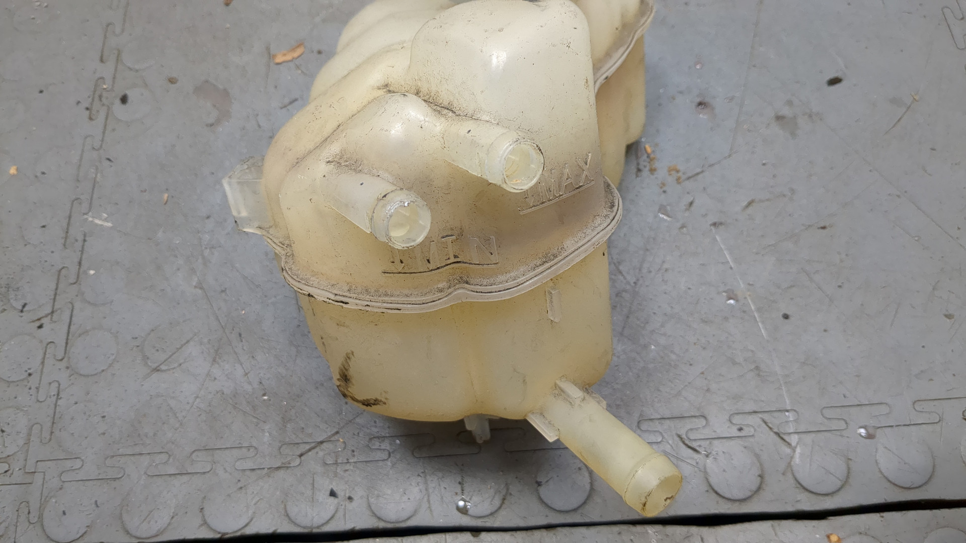 Бачок расширительный