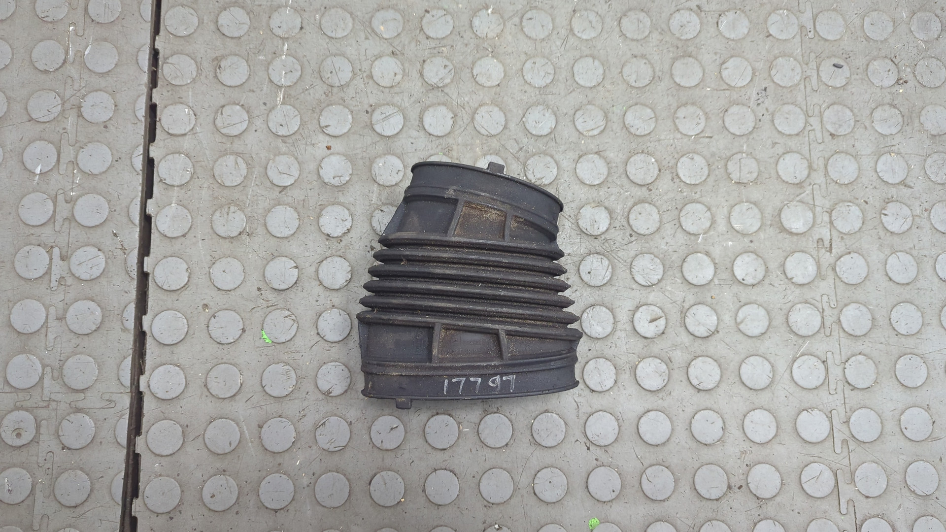 Патрубок воздушного фильтра