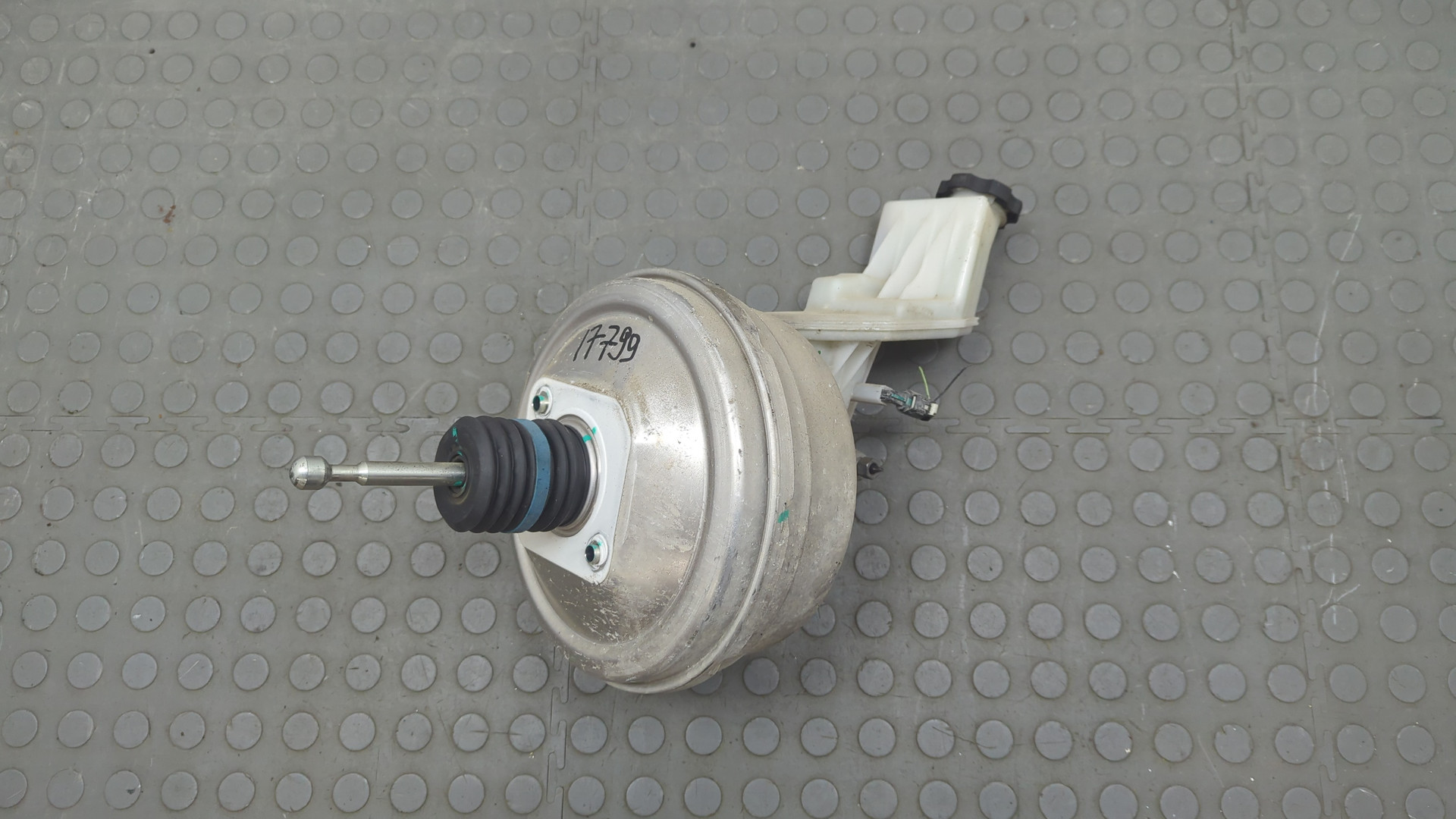 Усилитель тормозов вакуумный