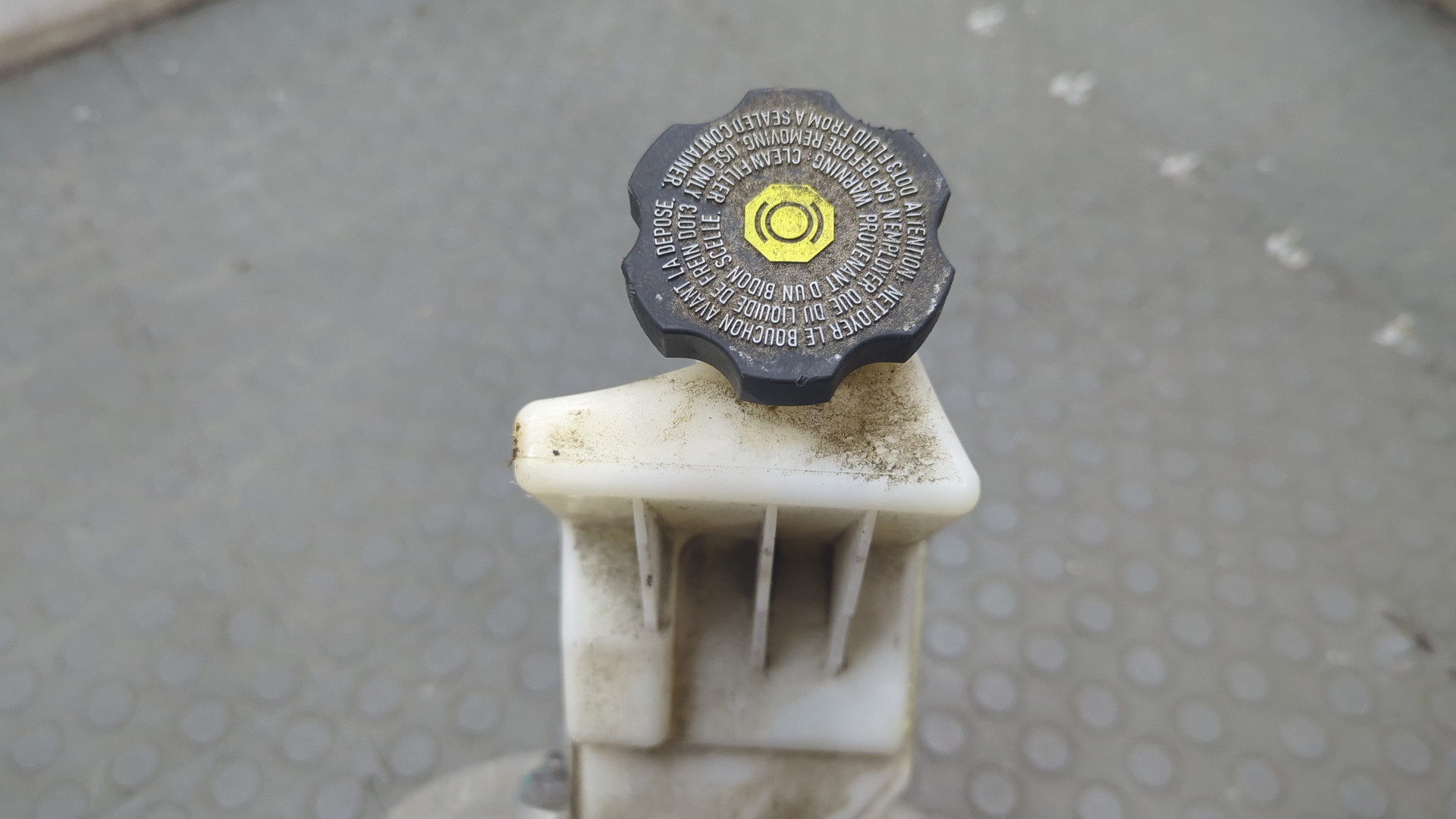 Цилиндр тормозной главный