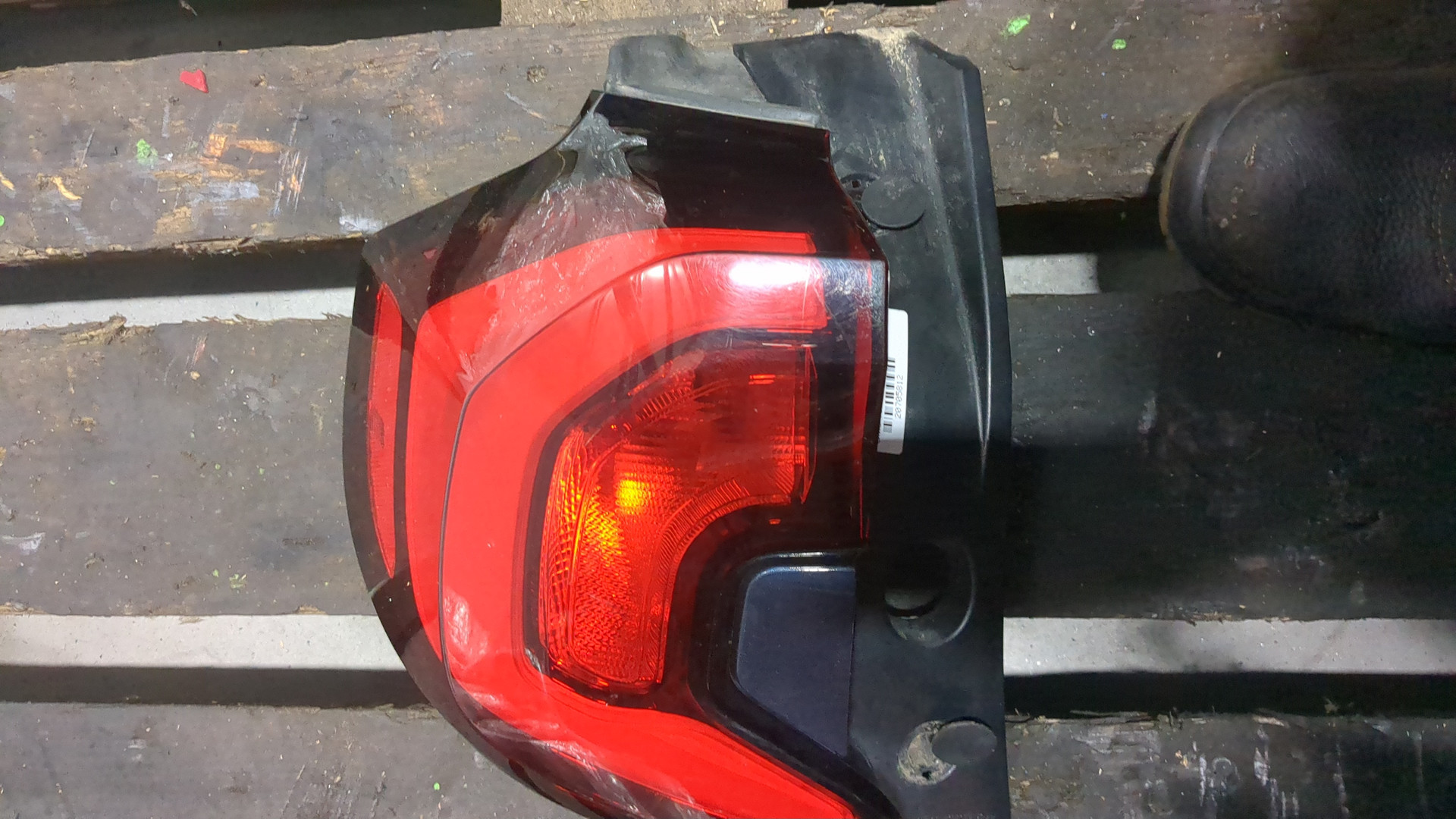 Фонарь задний левый