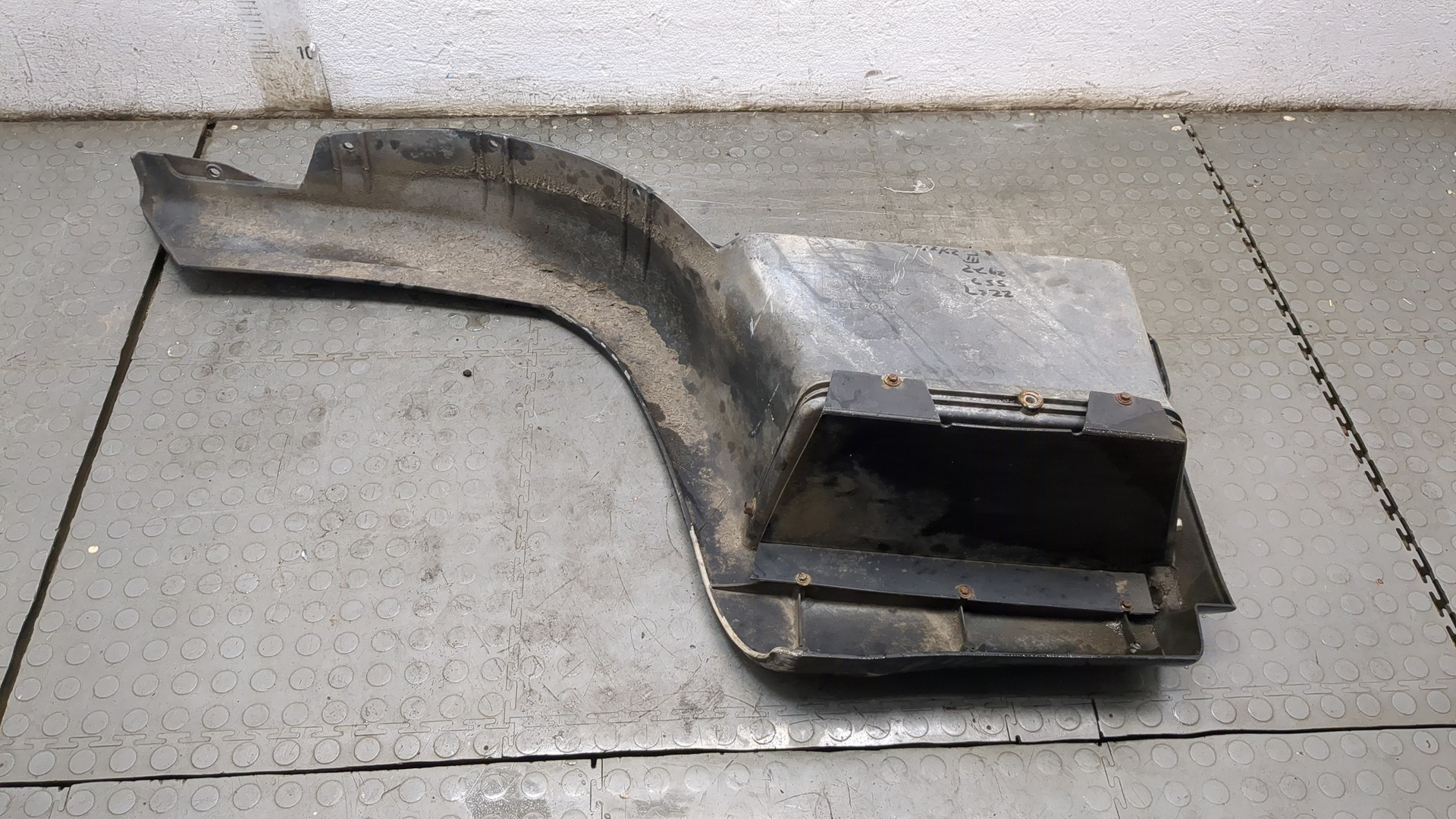 Подножка левая